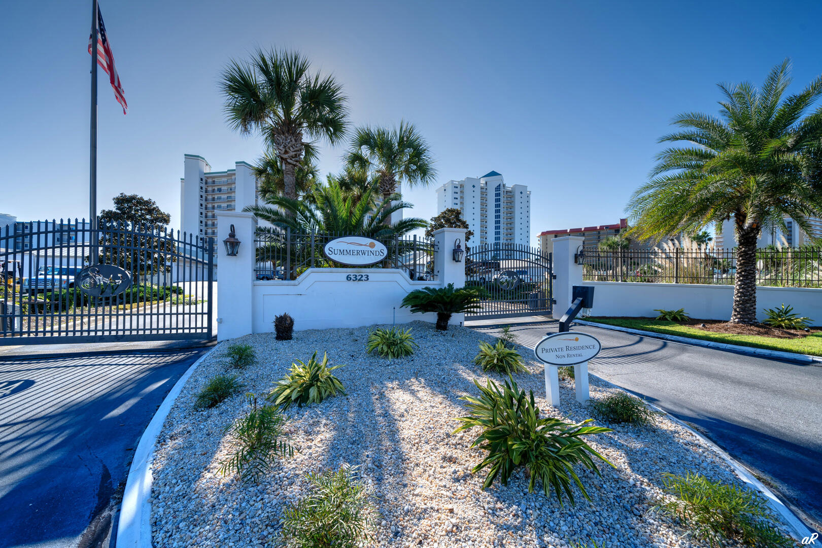 SUMMERWINDS - Residential