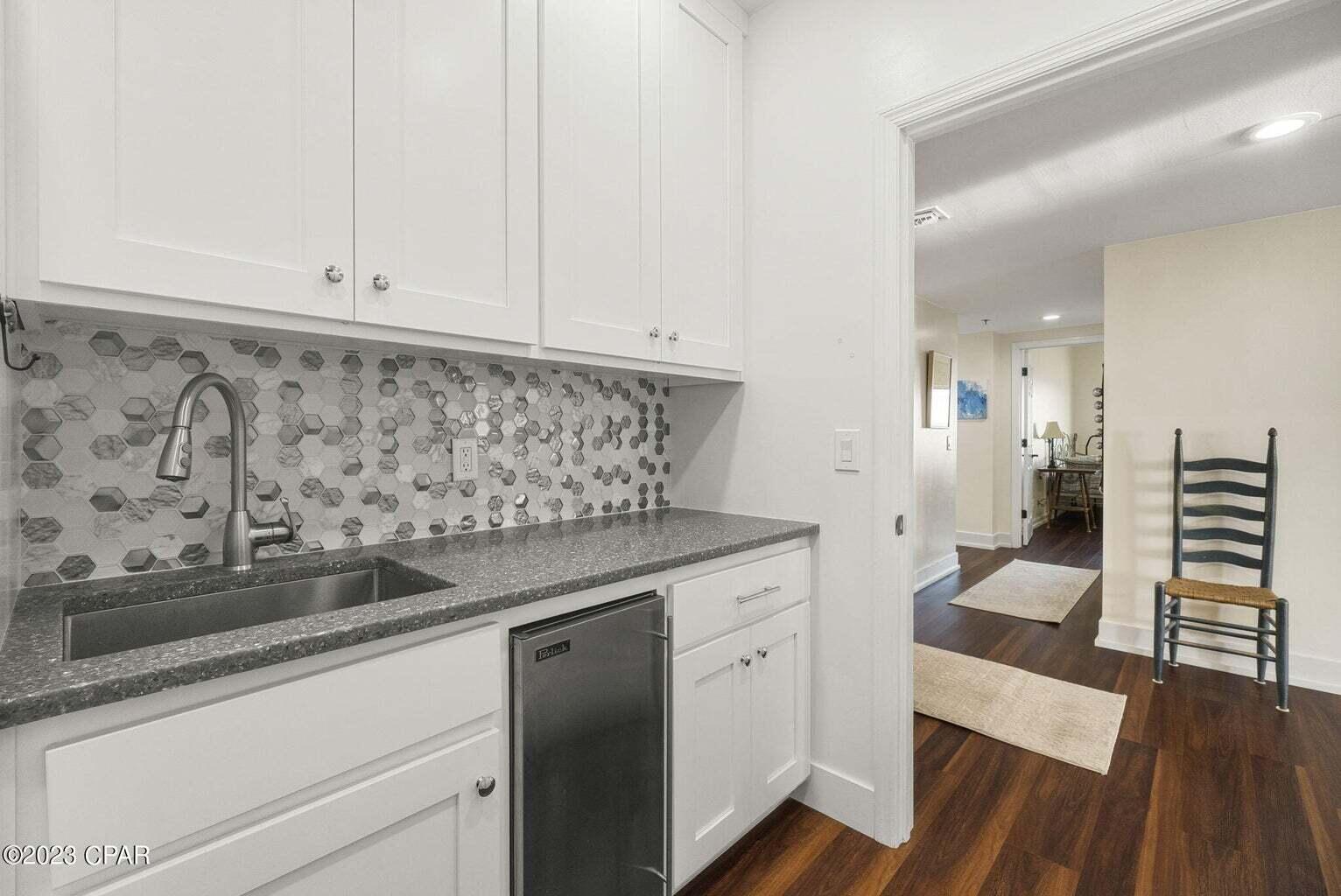 SUMMERWINDS - Residential