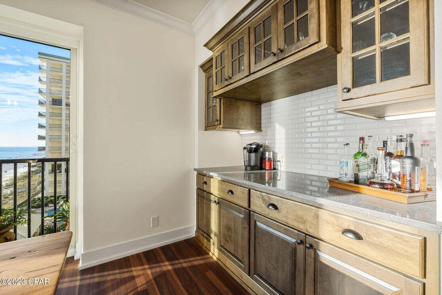 SUMMERWINDS - Residential