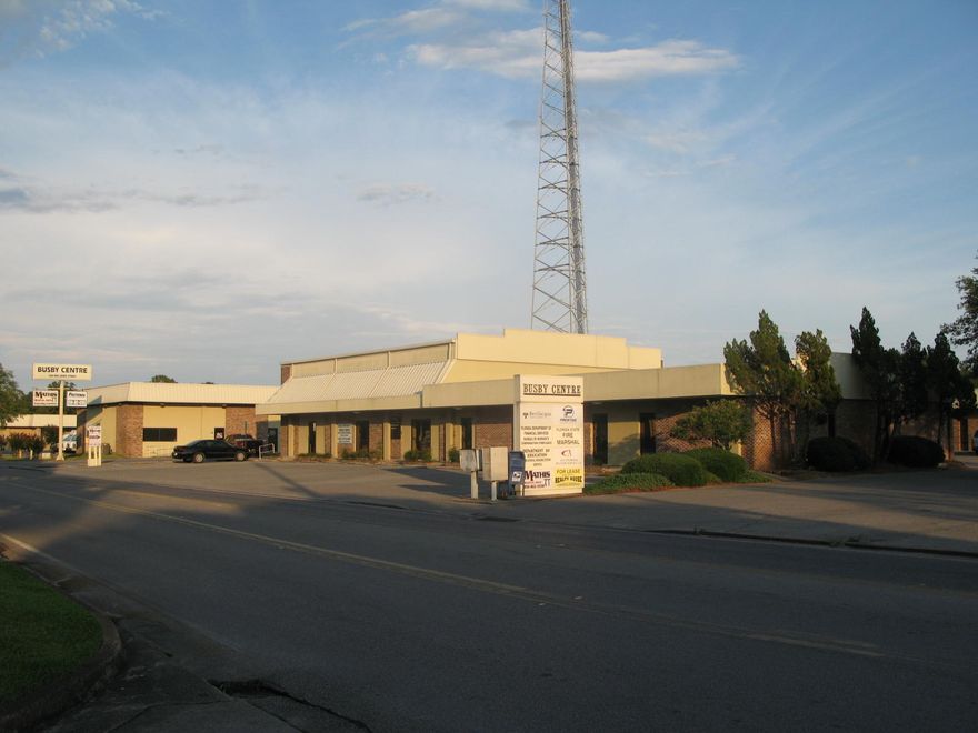 Office suite on 2nd floor, approx. 12'x15'. Men's and ladies restroom in common areas. Includes electricity, water, and sewer.