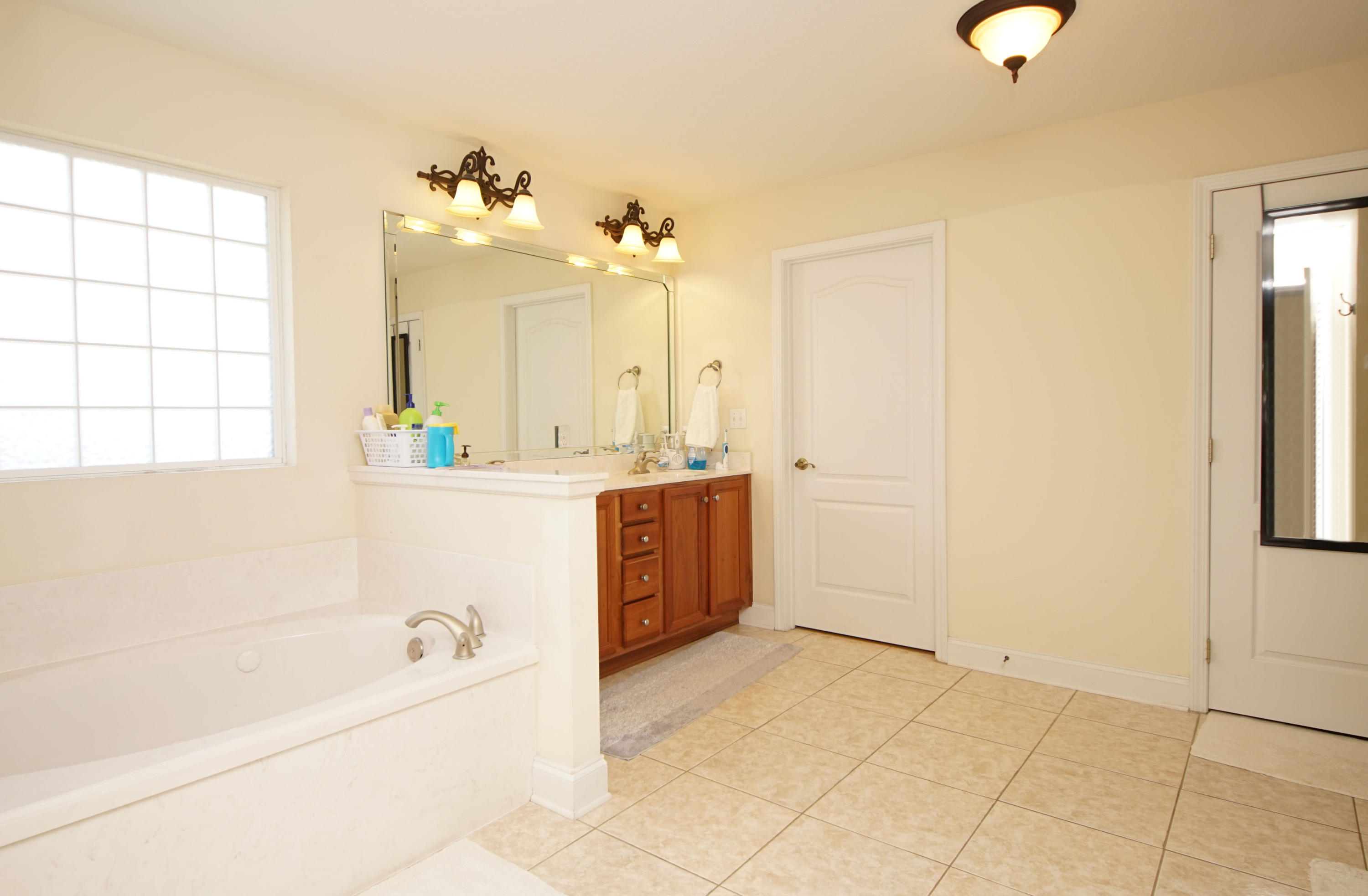 TRAILWOOD ESTATES - Residential