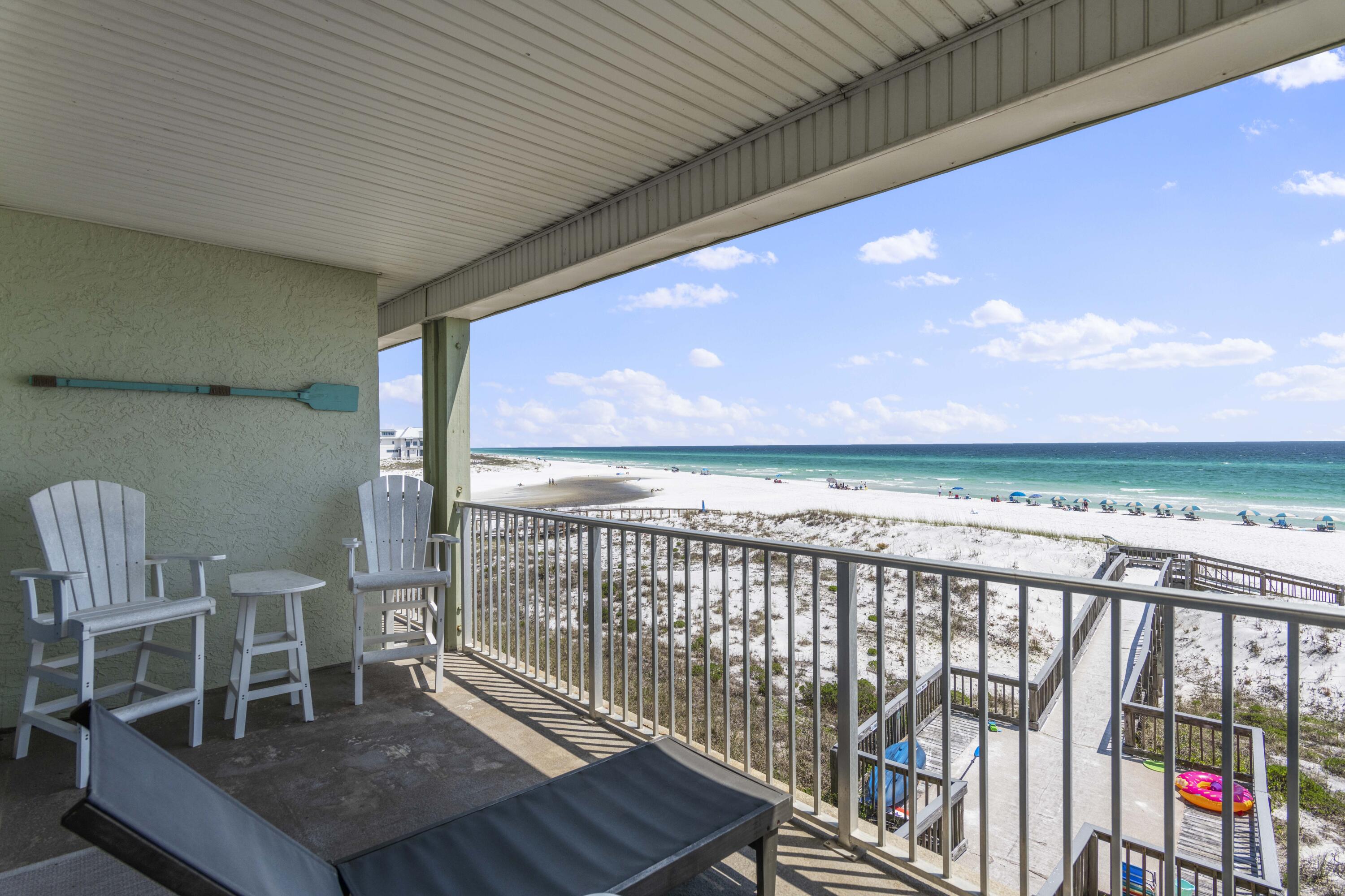 COMMODORE'S RETREAT LIMITED CONDO - Residential