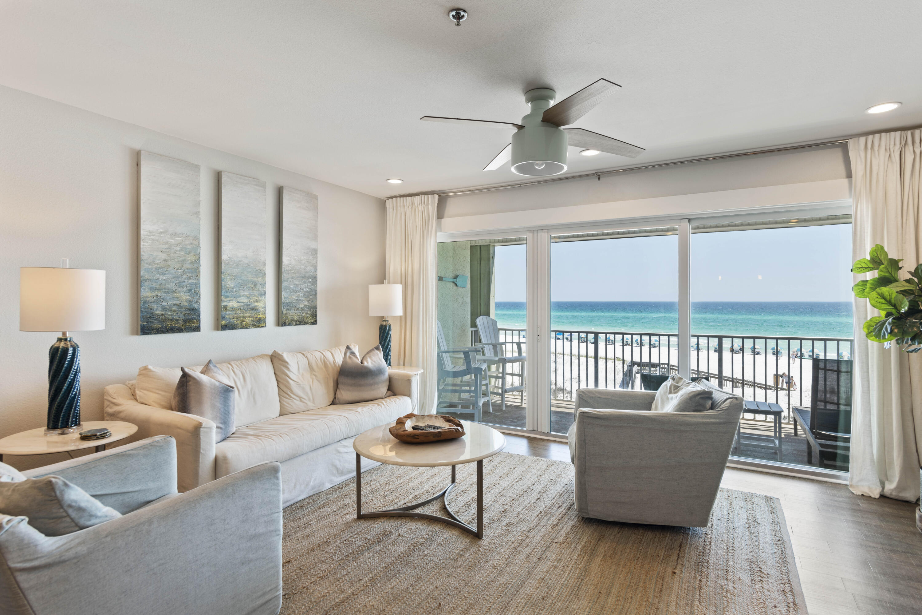 COMMODORE'S RETREAT LIMITED CONDO - Residential