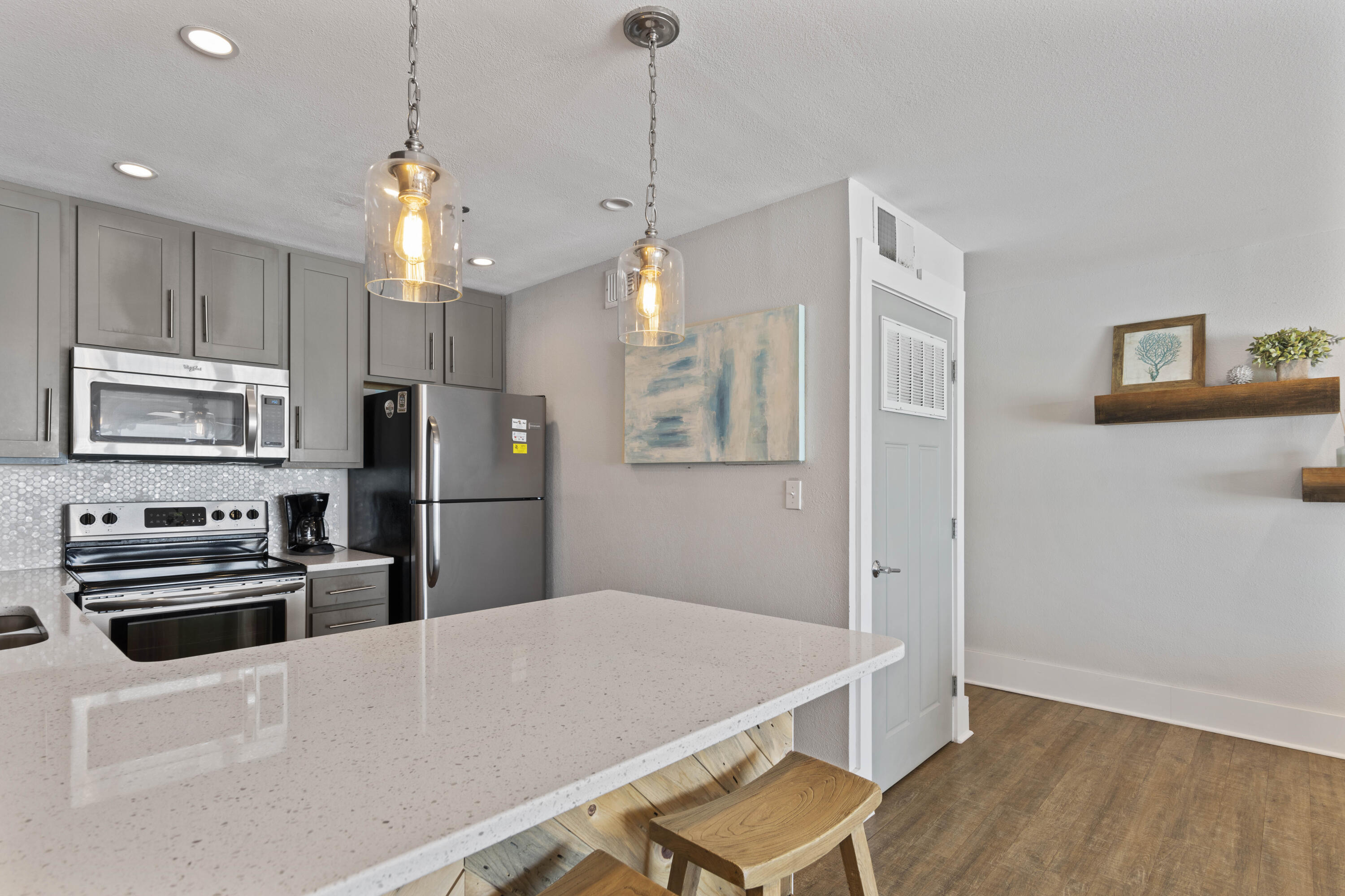 COMMODORE'S RETREAT LIMITED CONDO - Residential