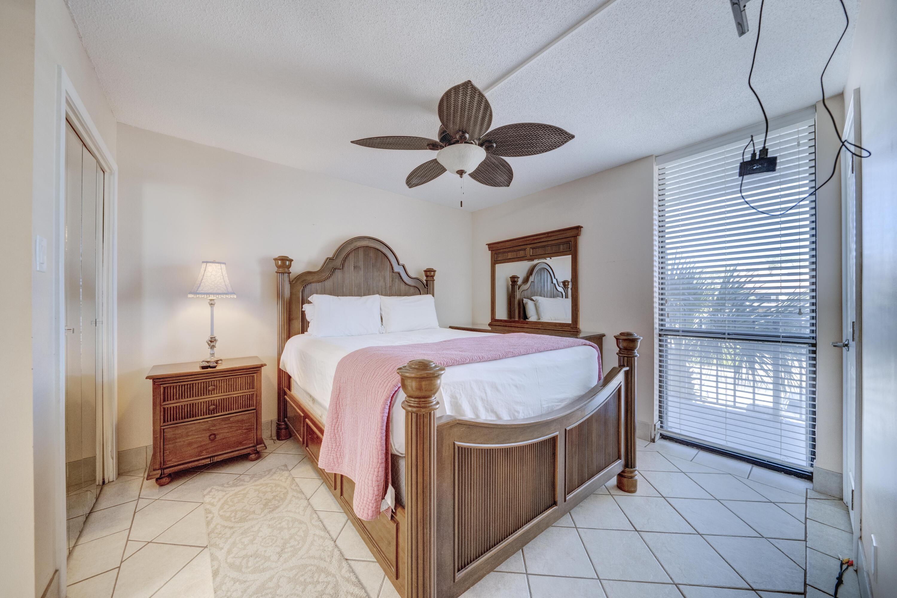 LEEWARD/WINDWARD CONDO - Residential