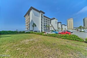 LEEWARD/WINDWARD CONDO - Residential