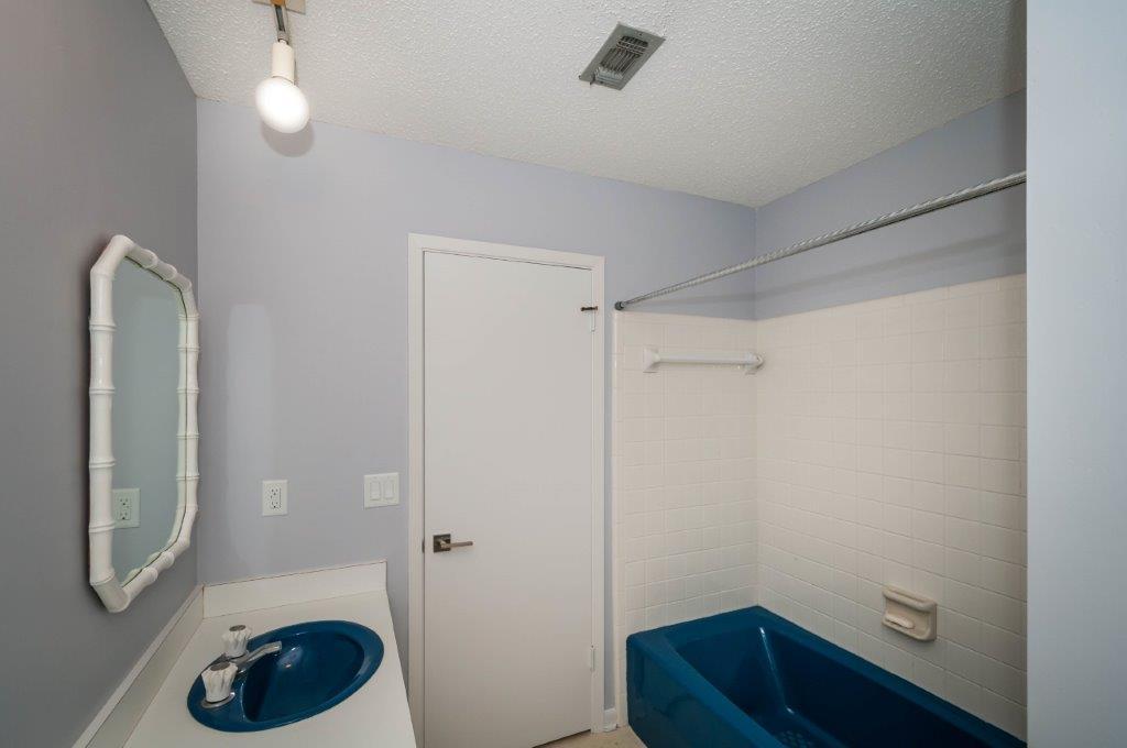 TURQUOISE BEACH - Residential