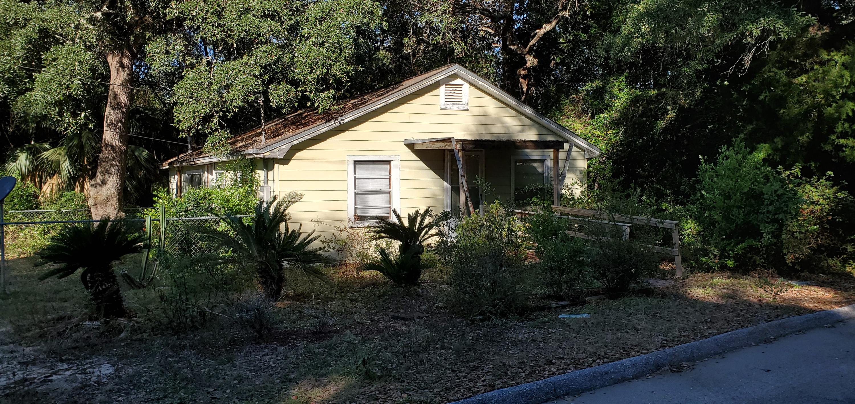 S Cedar - Residential