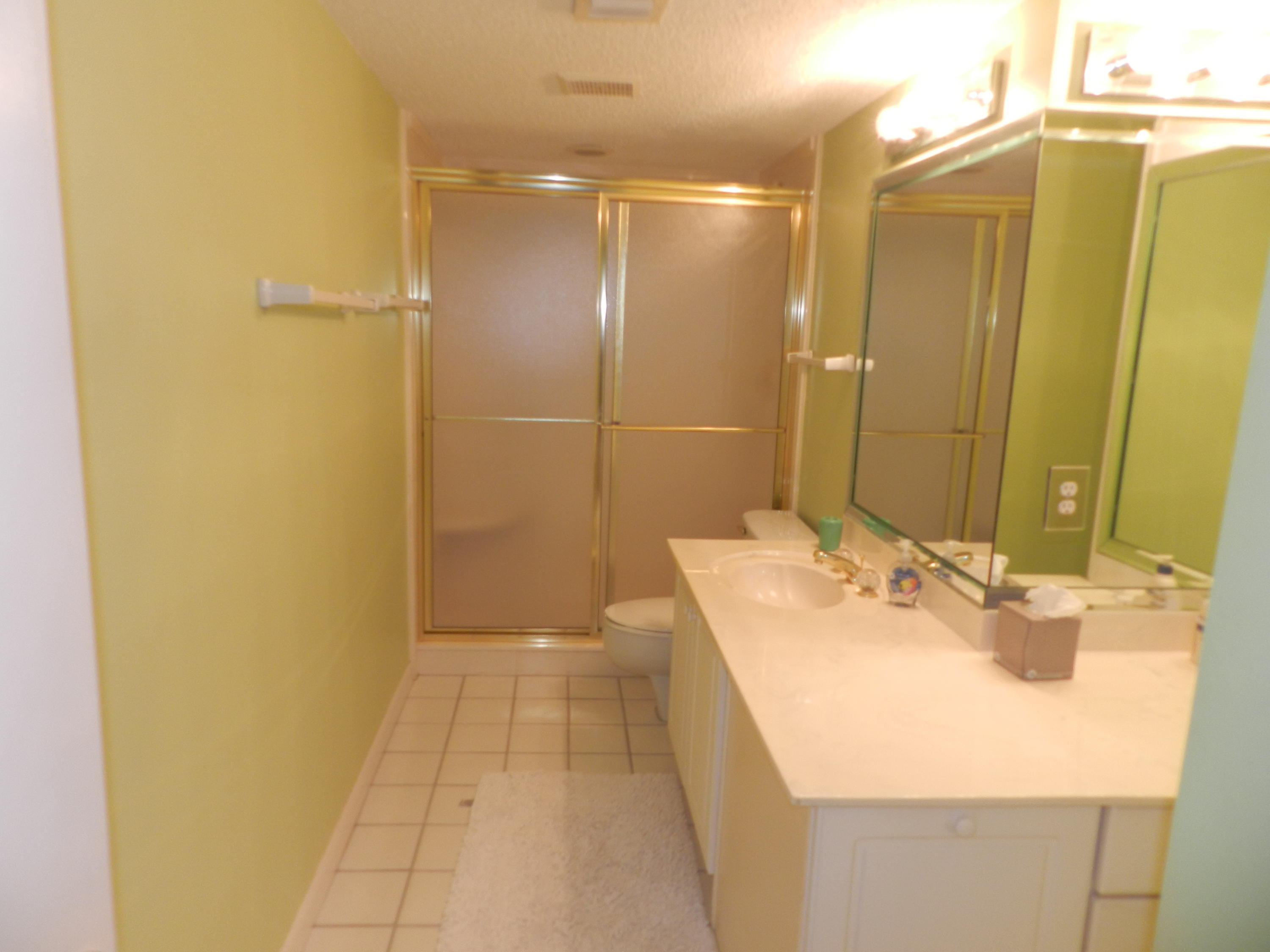 SHORELINE TOWERS 2 - Residential