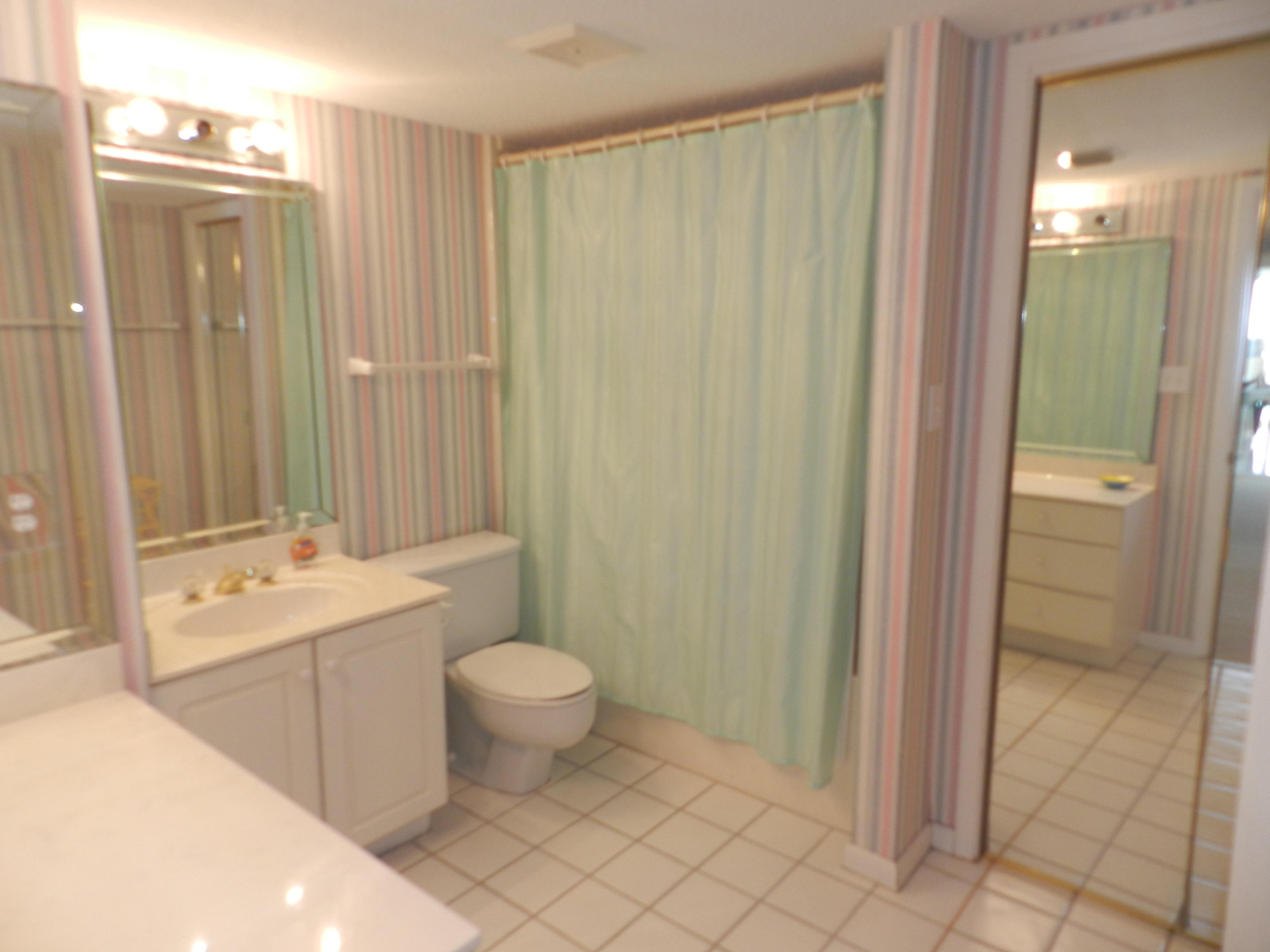 SHORELINE TOWERS 2 - Residential