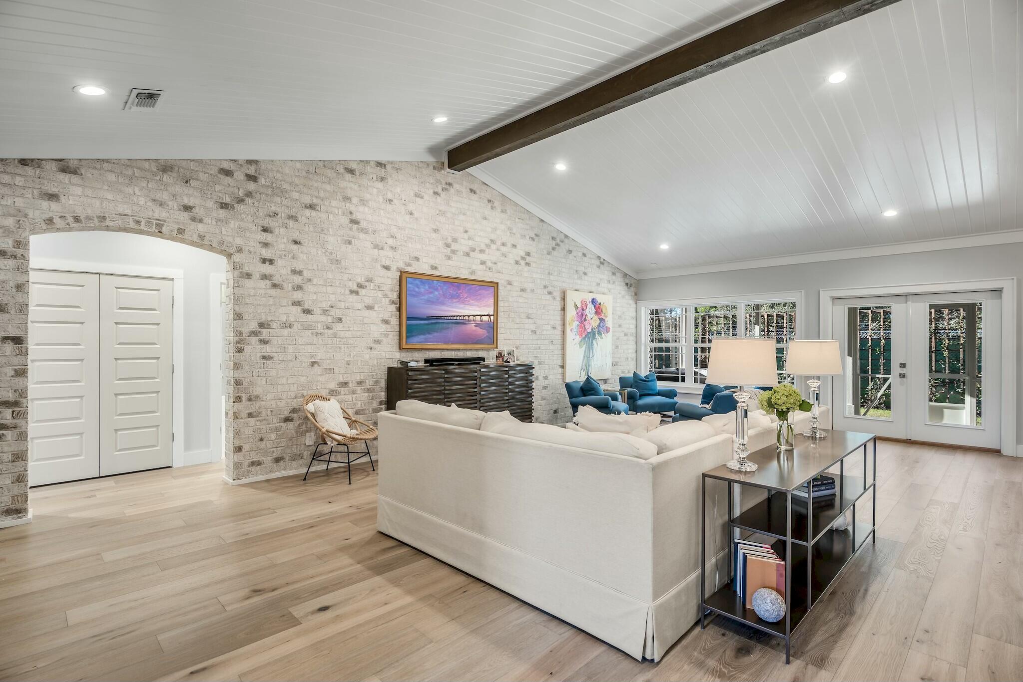 INDIAN TRAIL ESTATES - Residential