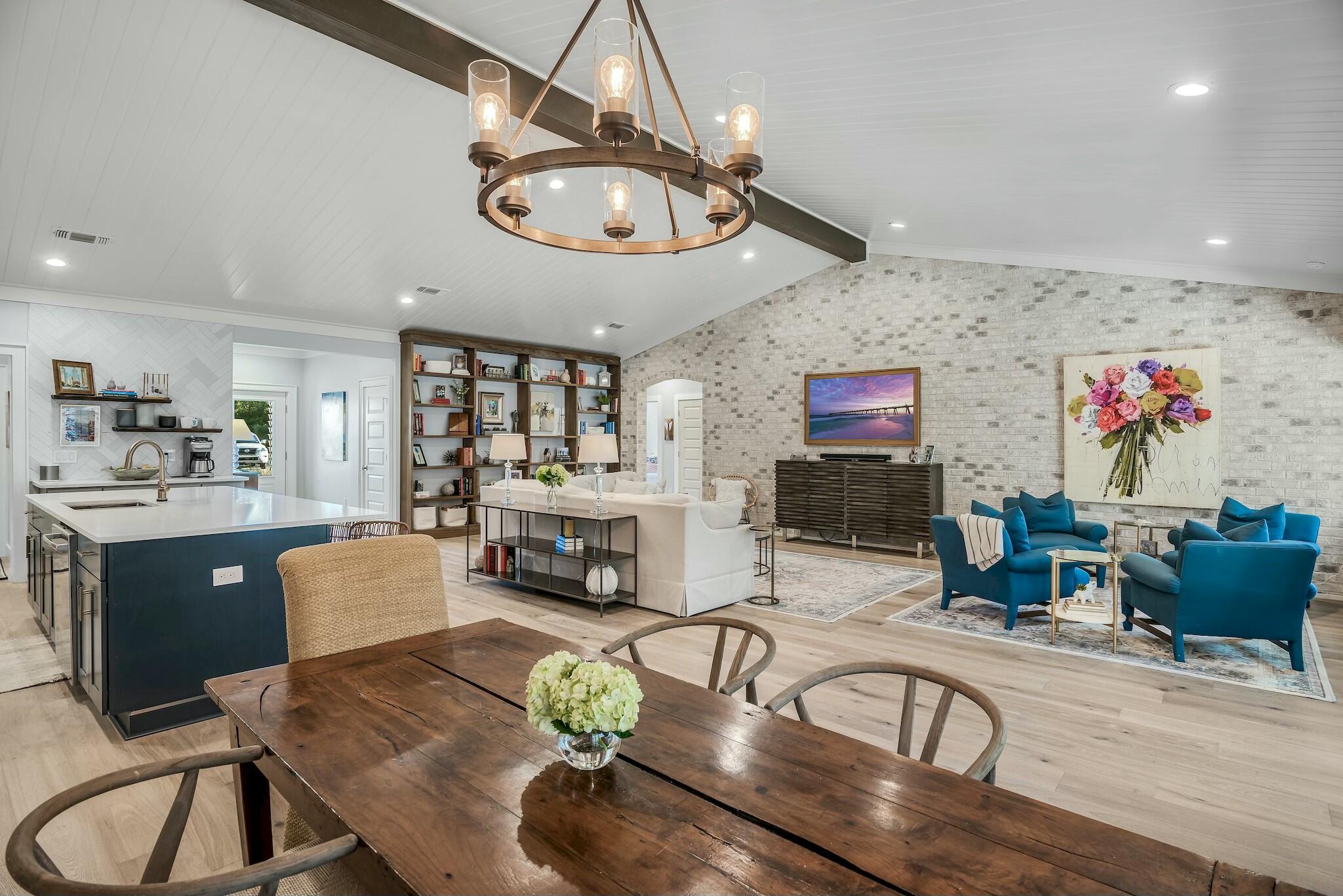 INDIAN TRAIL ESTATES - Residential