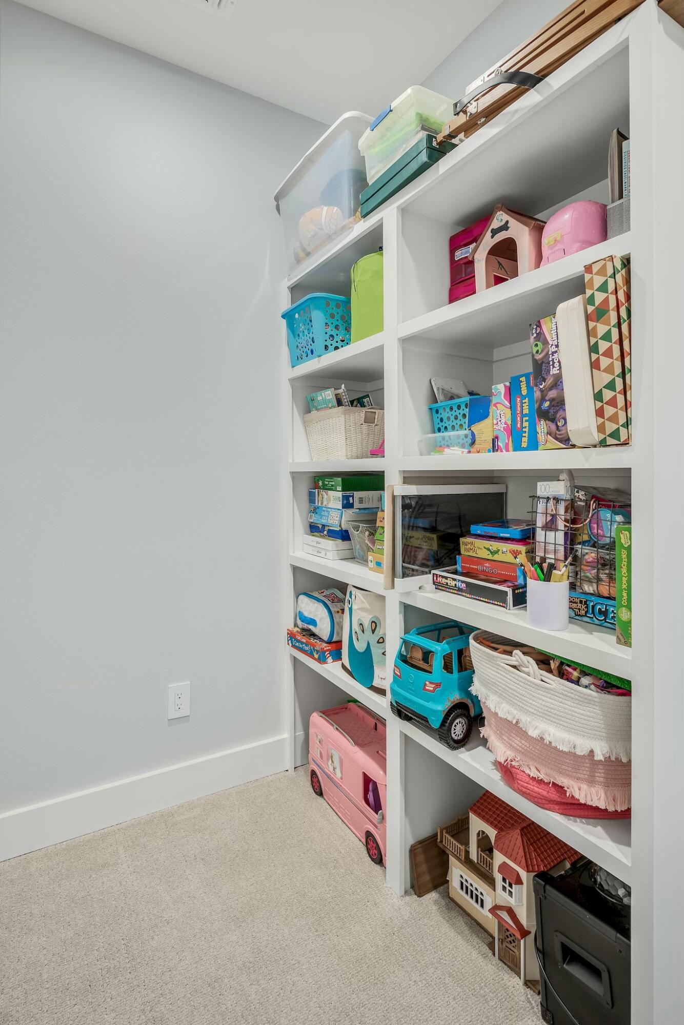 INDIAN TRAIL ESTATES - Residential