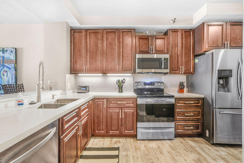 BEACH COLONY RESORT - Residential