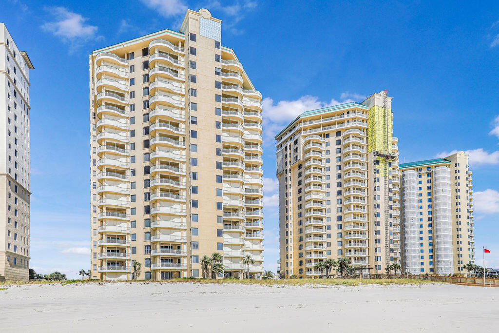 BEACH COLONY RESORT - Residential