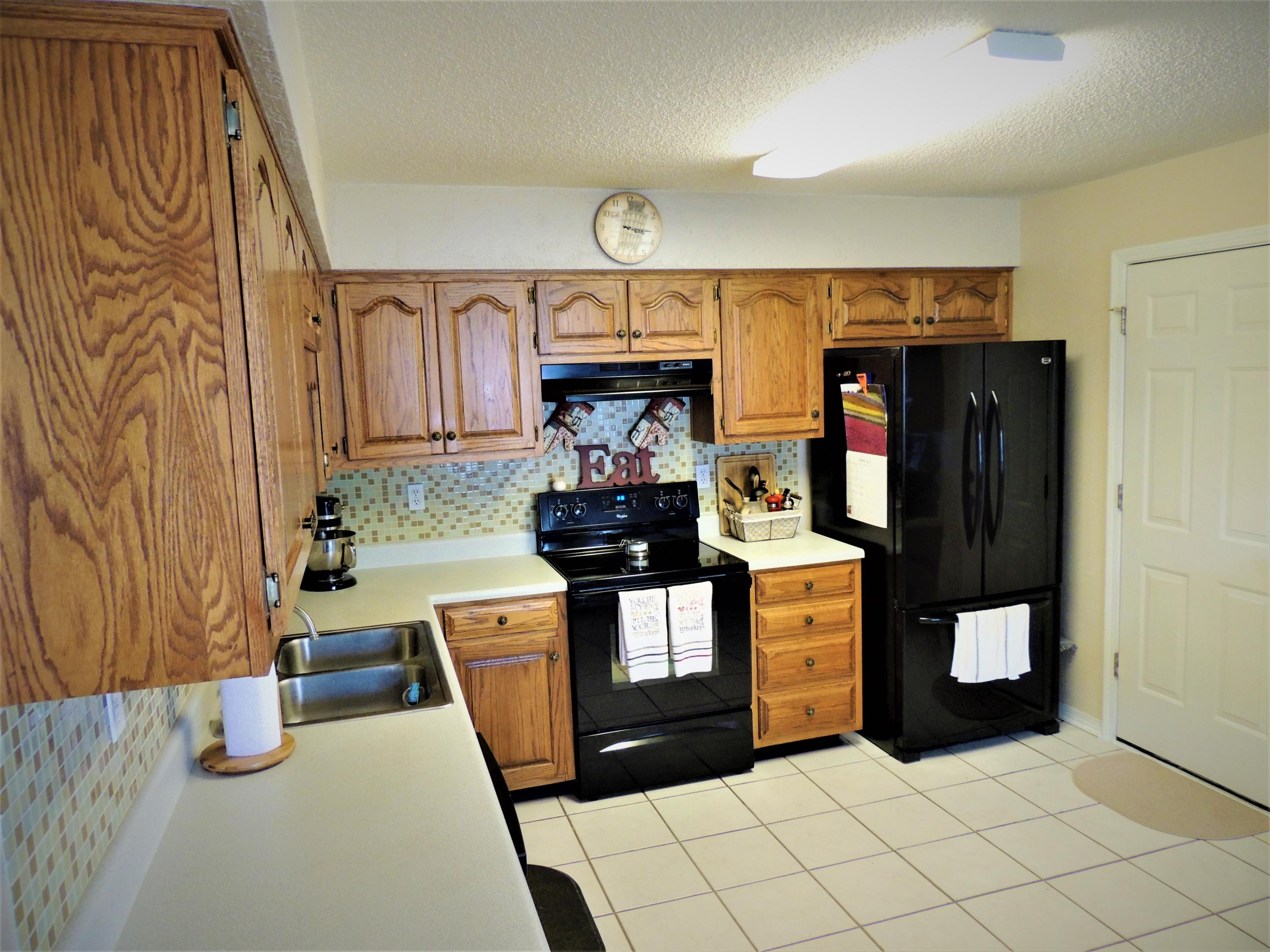 COUNTRYVIEW ESTATES 4TH ADDN - Residential