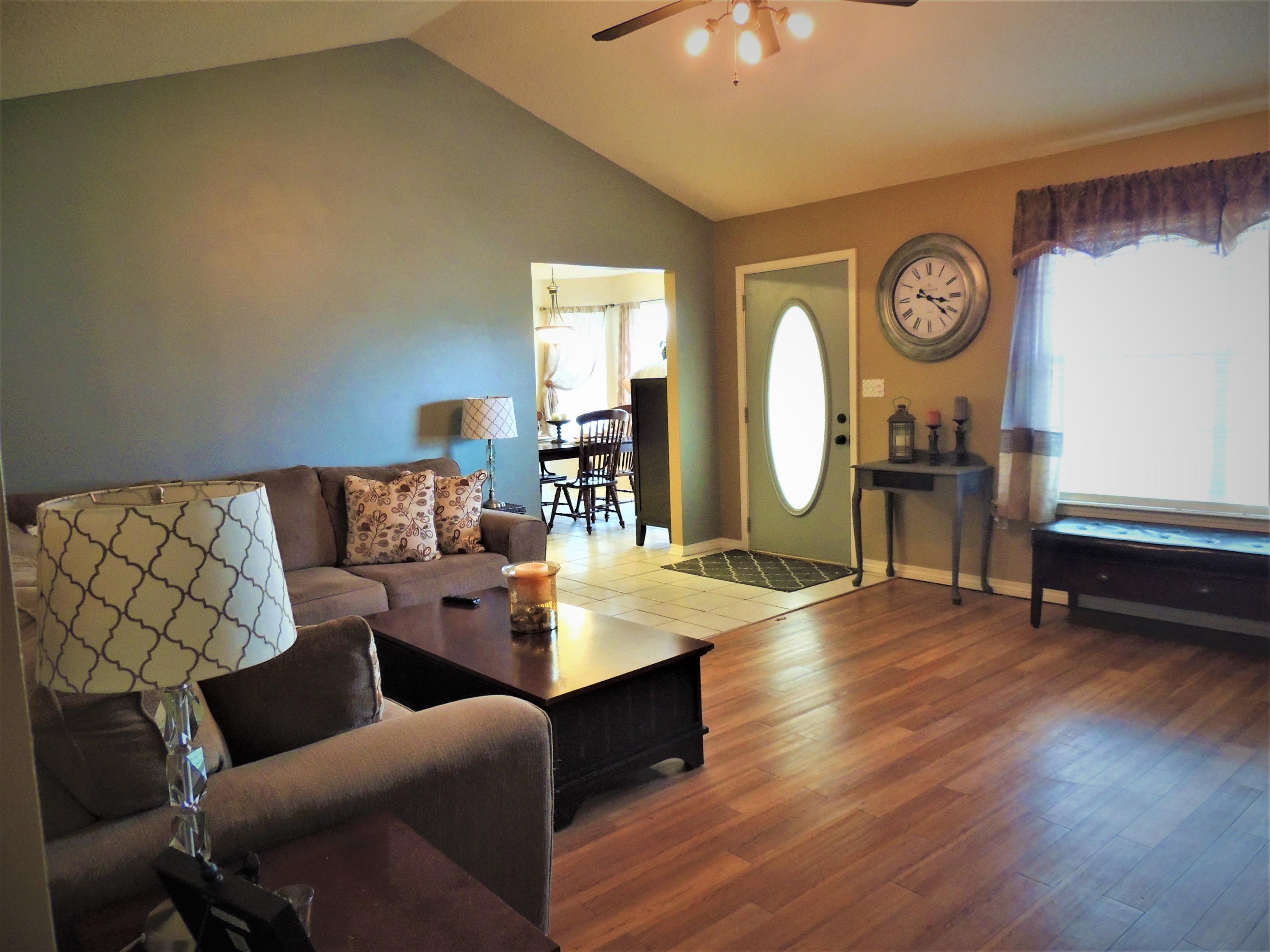 COUNTRYVIEW ESTATES 4TH ADDN - Residential