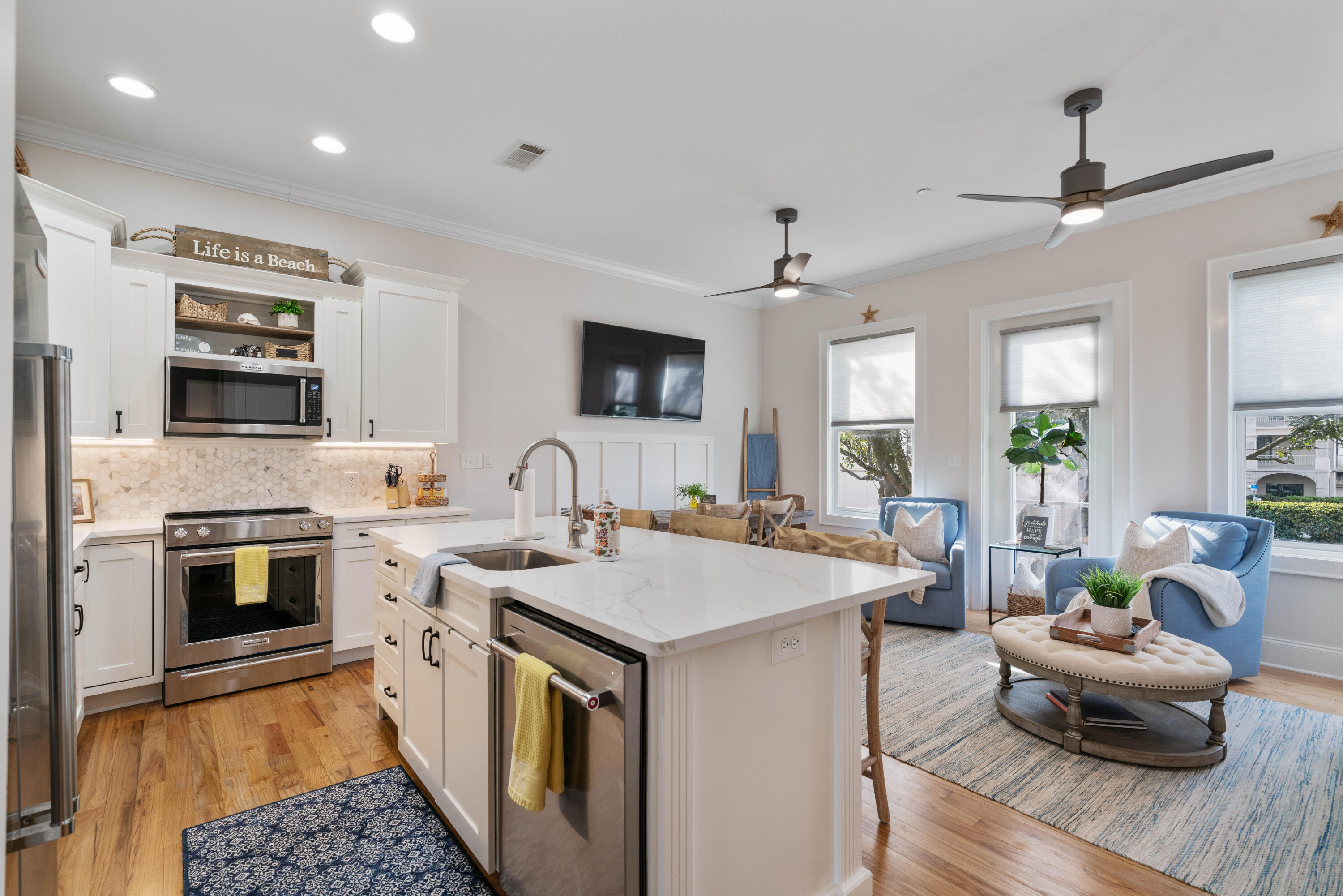 SUMMER PLACE - Residential