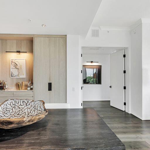 ALEXANDER AT PALM COURT - Residential