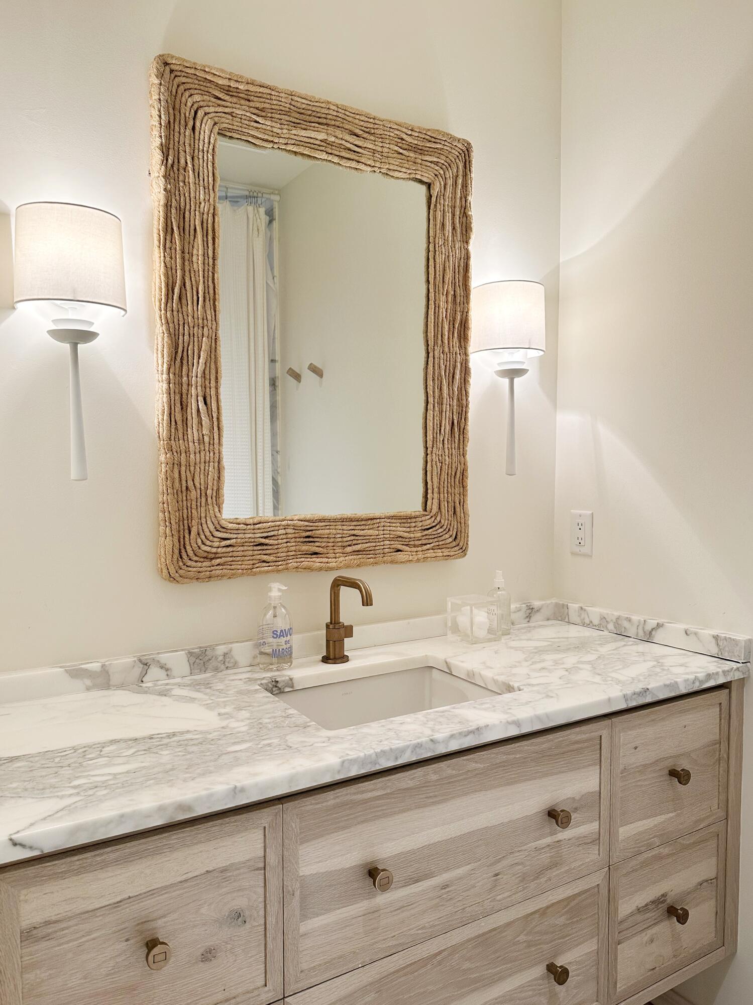 ALEXANDER AT PALM COURT - Residential