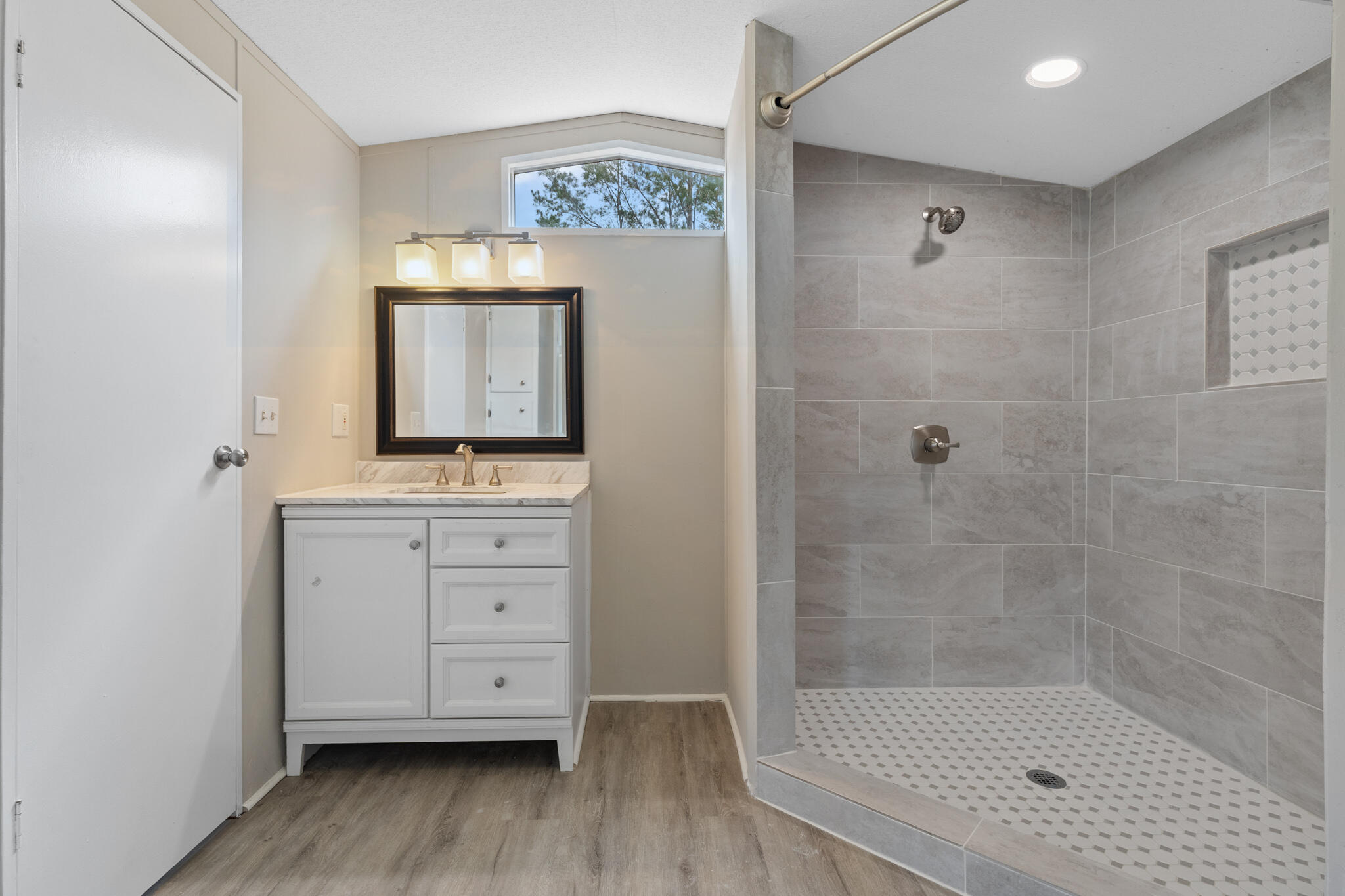 OAKWOOD HILLS UNIT 3 - Residential