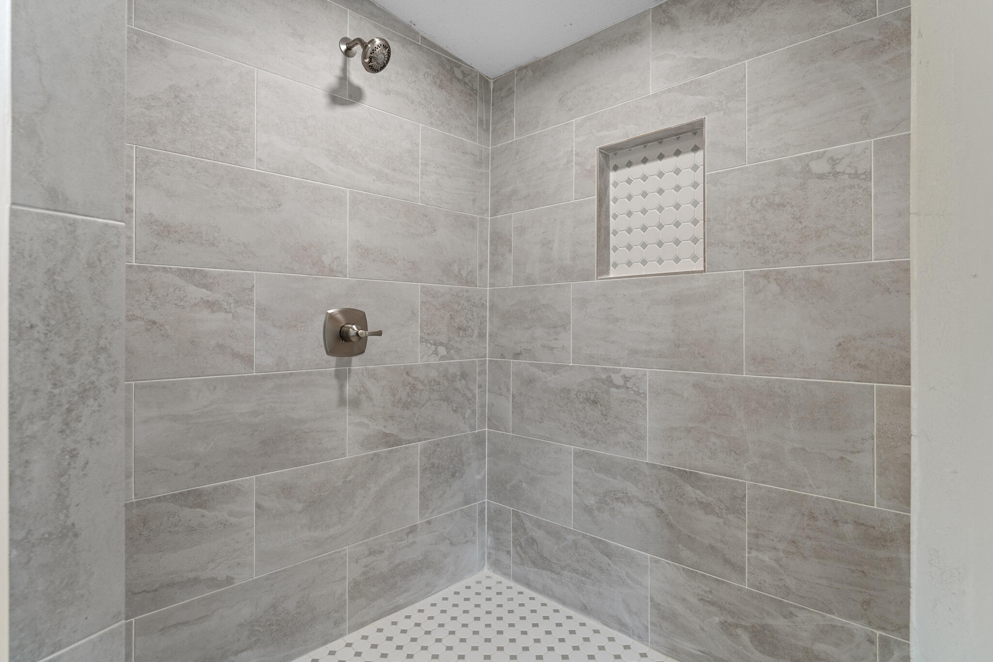 OAKWOOD HILLS UNIT 3 - Residential