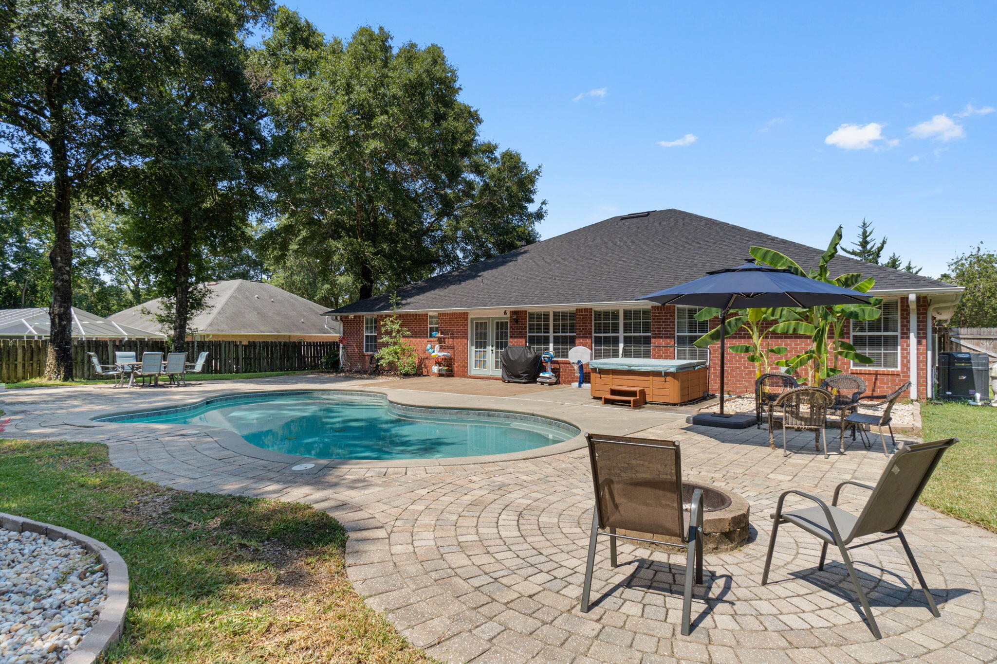 GARDENBROOK - Residential