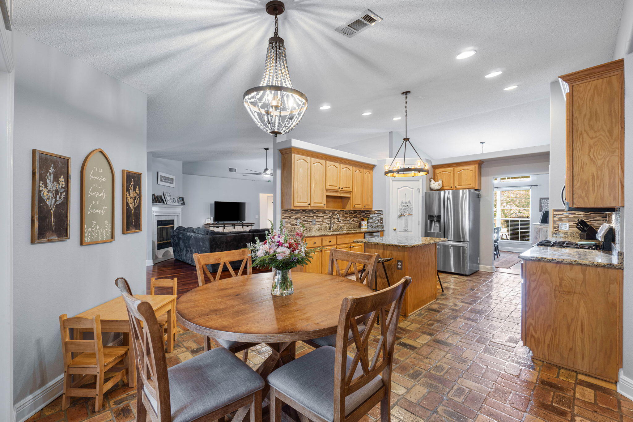 GARDENBROOK - Residential