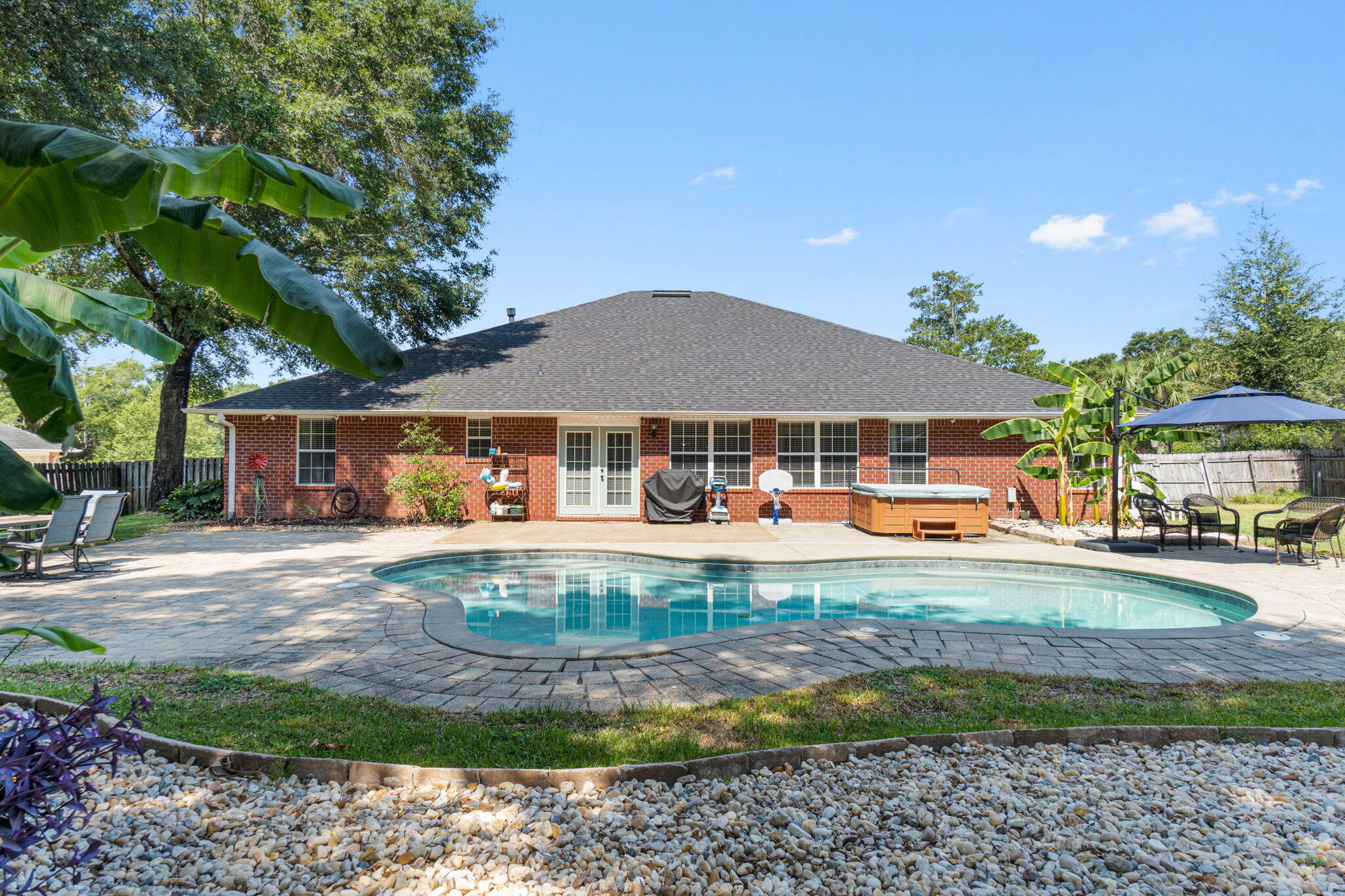 GARDENBROOK - Residential