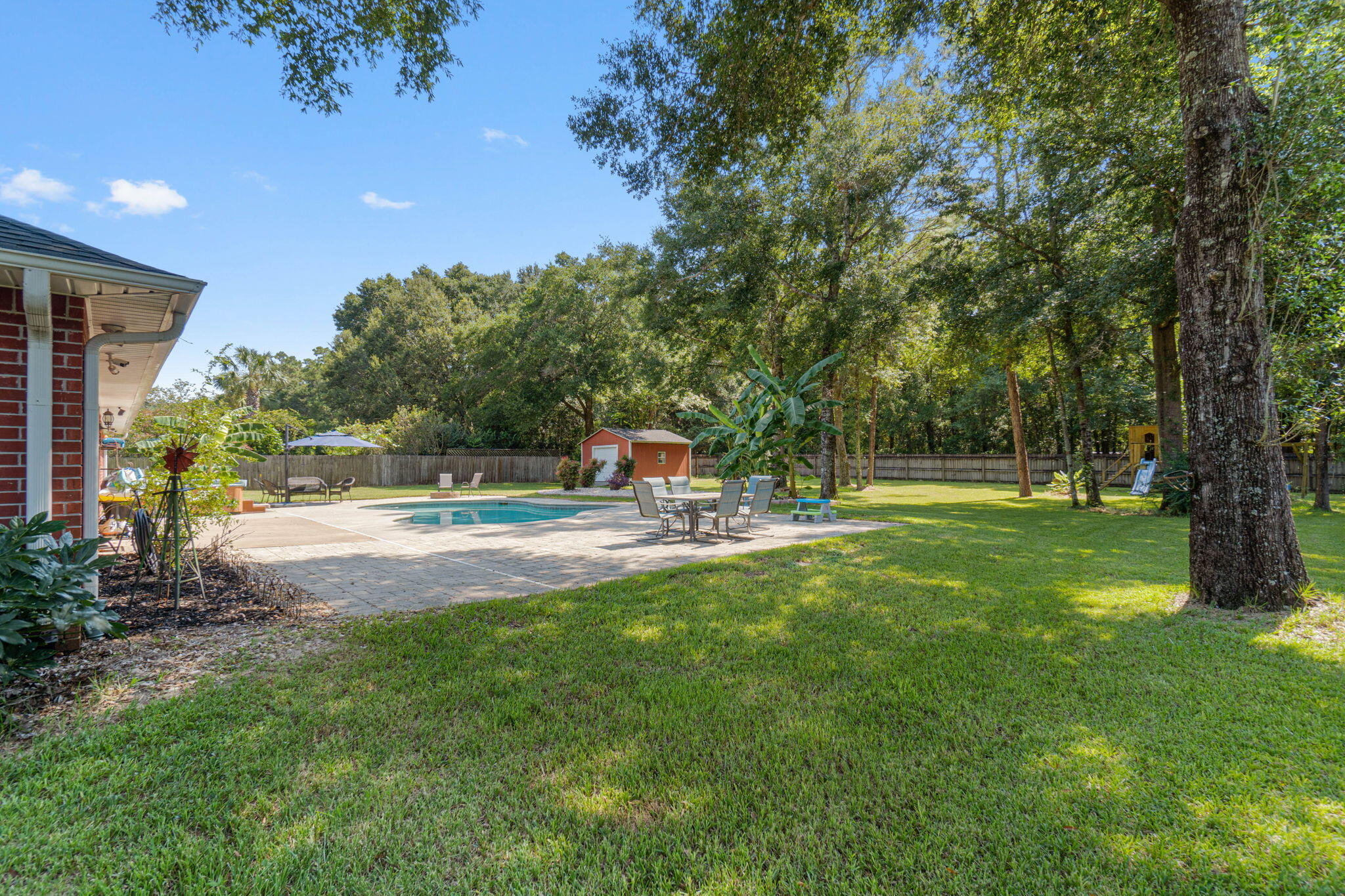 GARDENBROOK - Residential