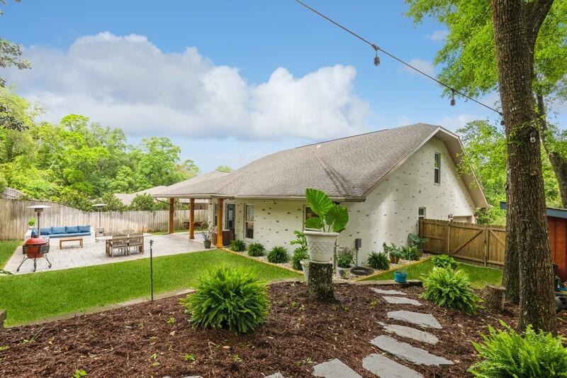 VALPARAISO - Residential