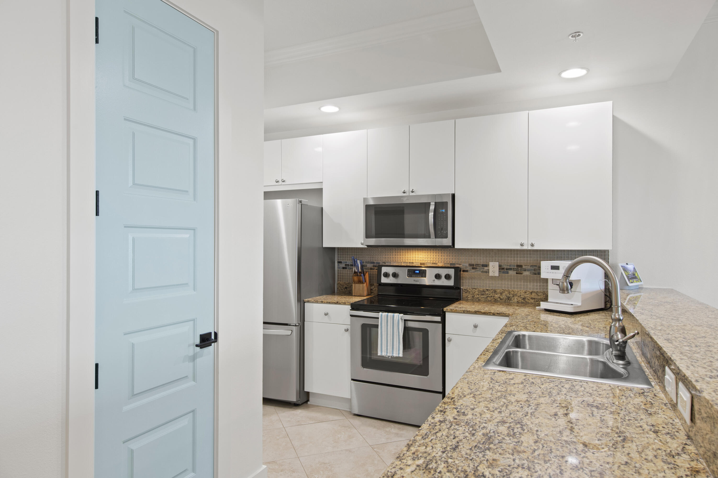 HARBOR LIGHTS - Residential