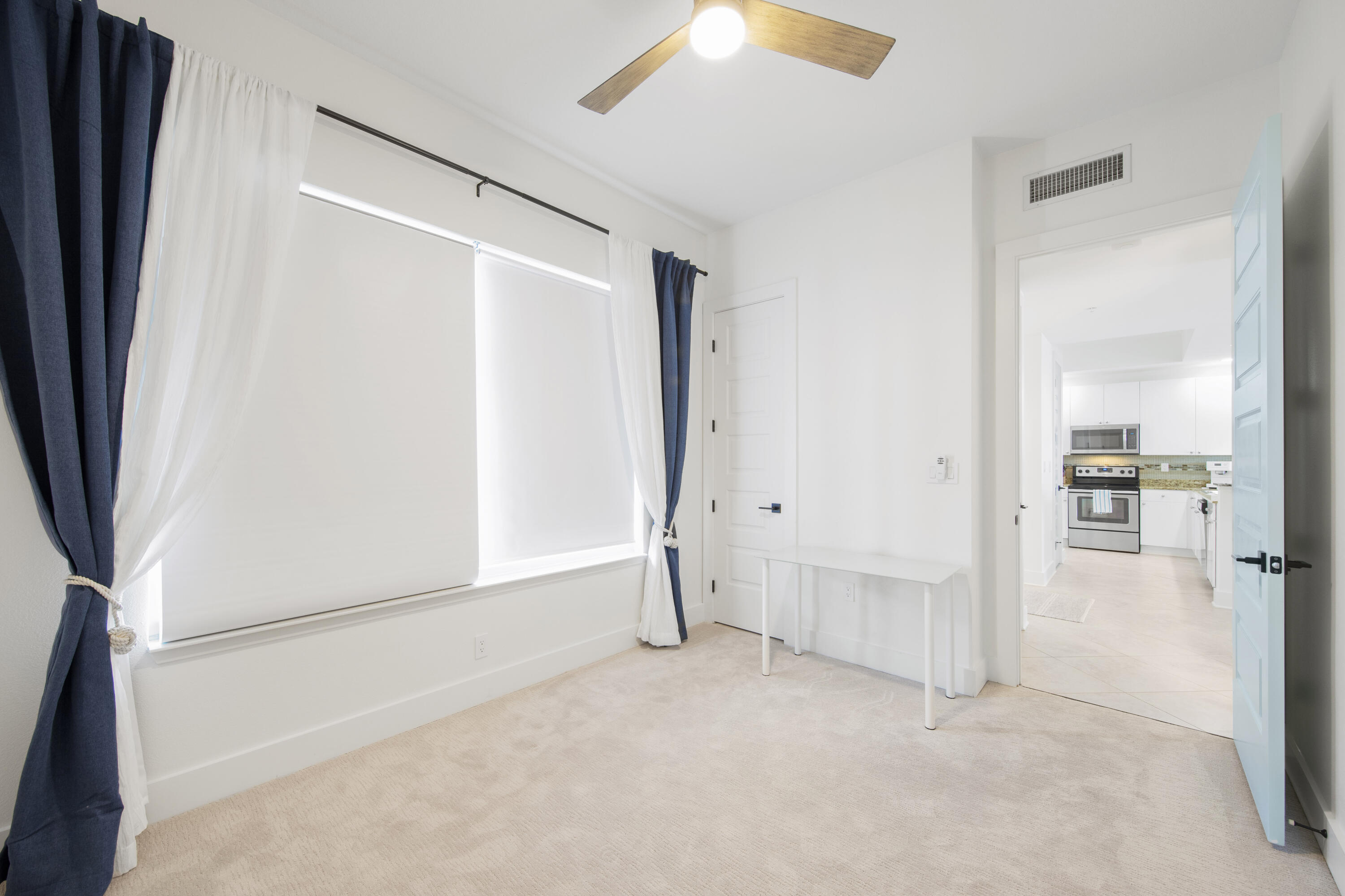 HARBOR LIGHTS - Residential