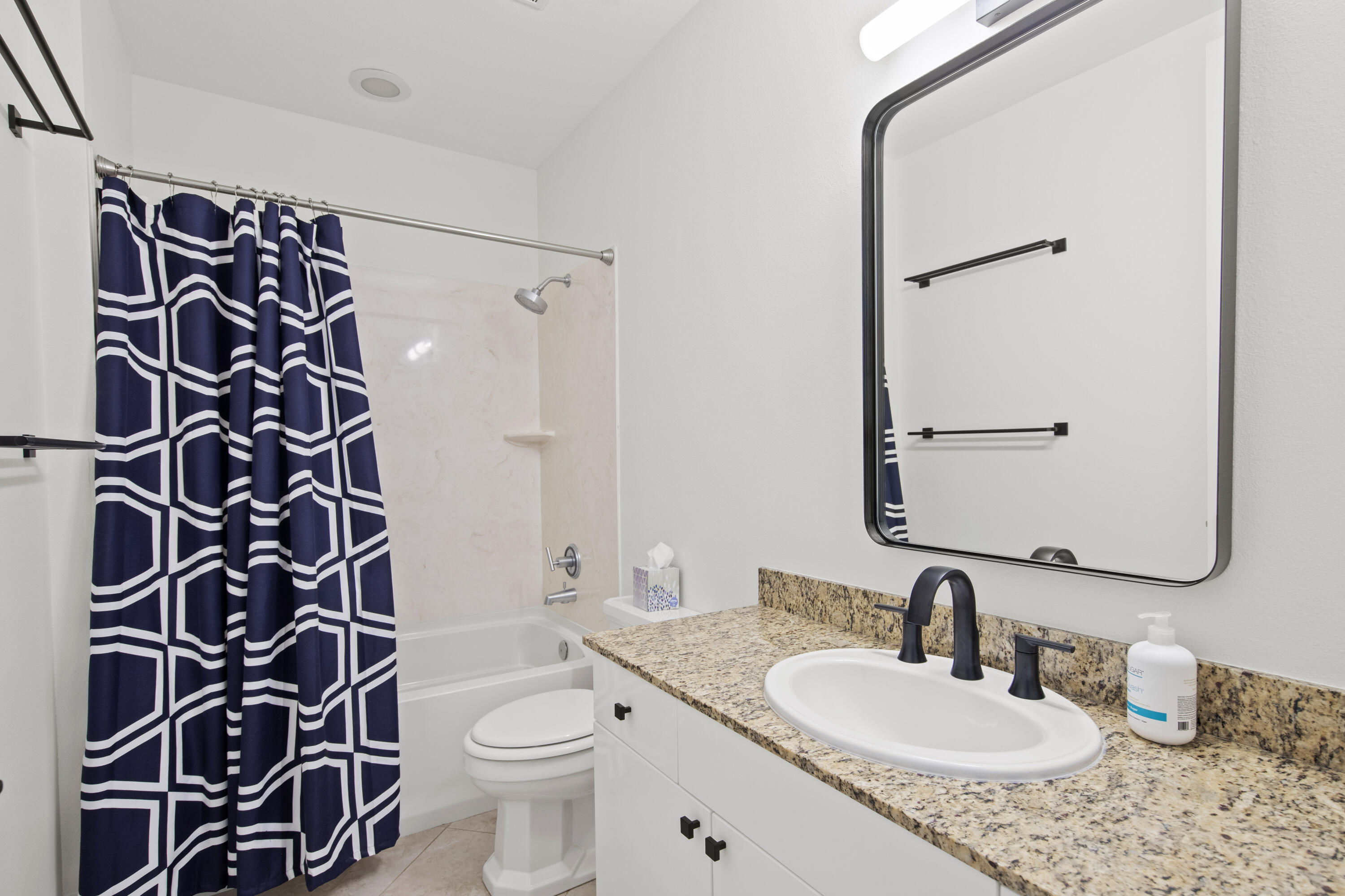 HARBOR LIGHTS - Residential