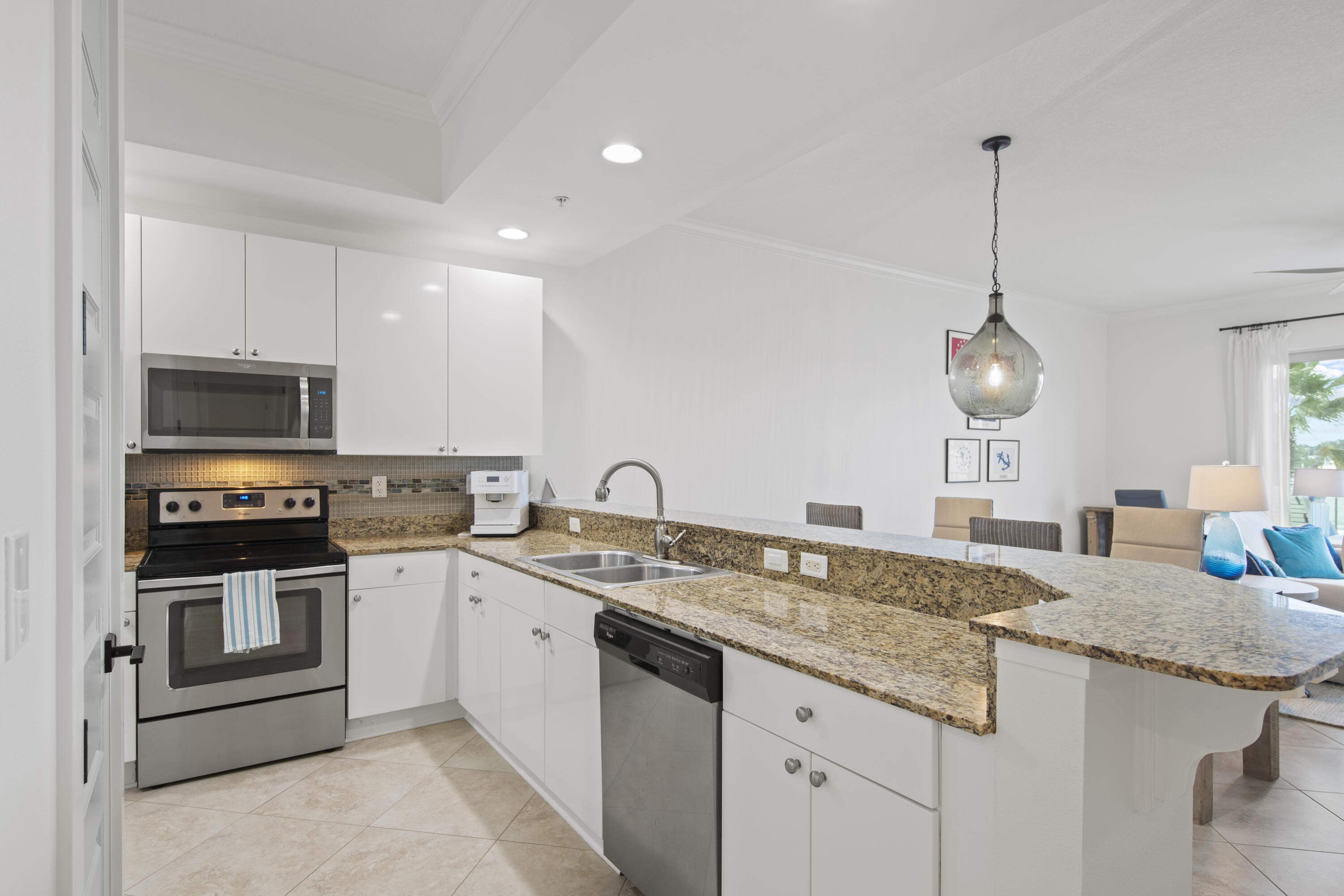 HARBOR LIGHTS - Residential