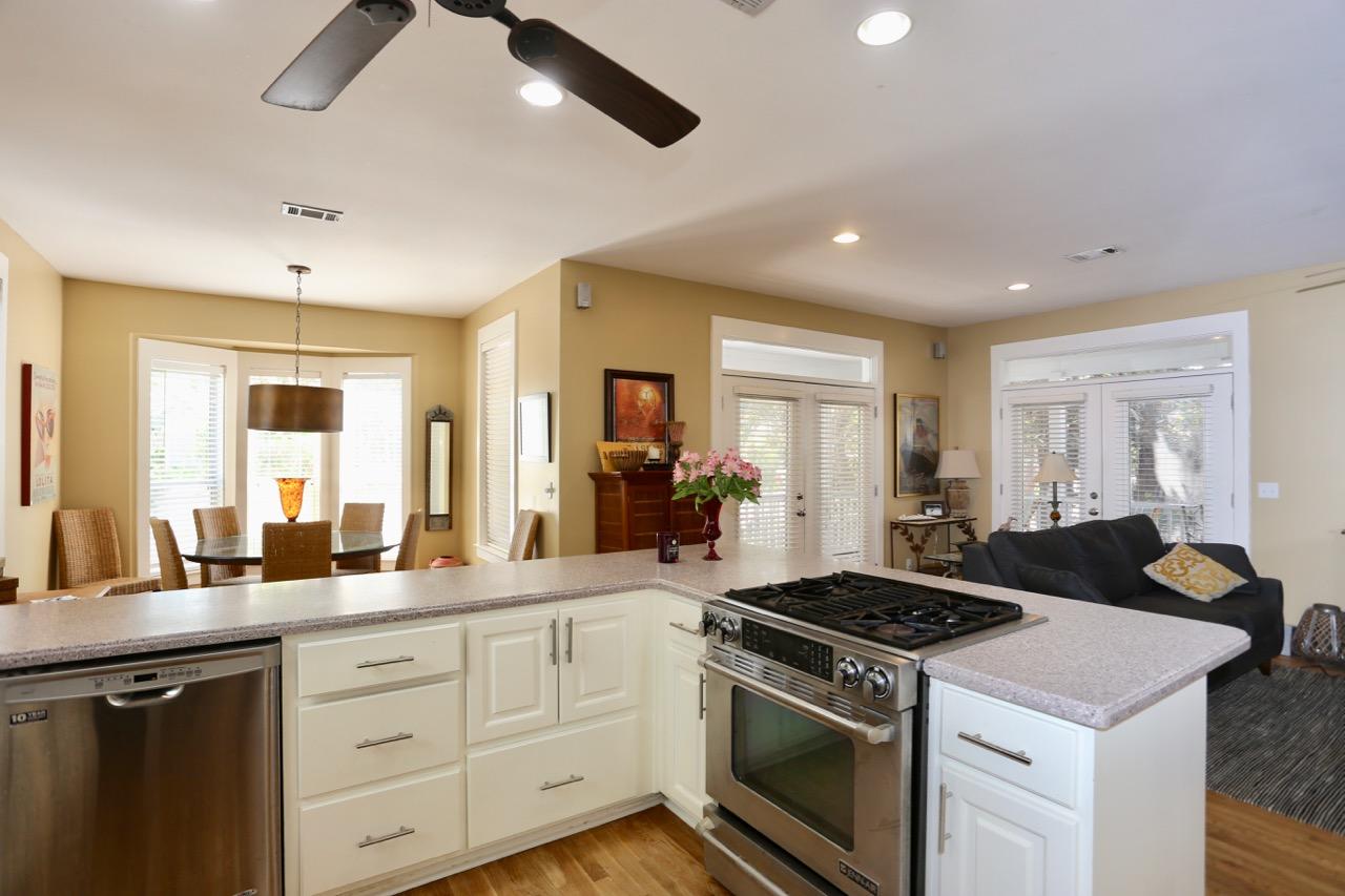 GROVE BY THE SEA 1ST ADDN - Residential