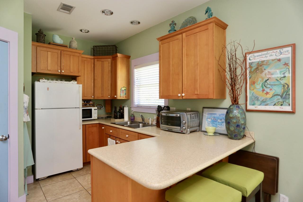 GROVE BY THE SEA 1ST ADDN - Residential