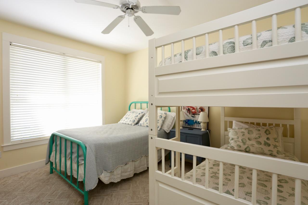 GROVE BY THE SEA 1ST ADDN - Residential