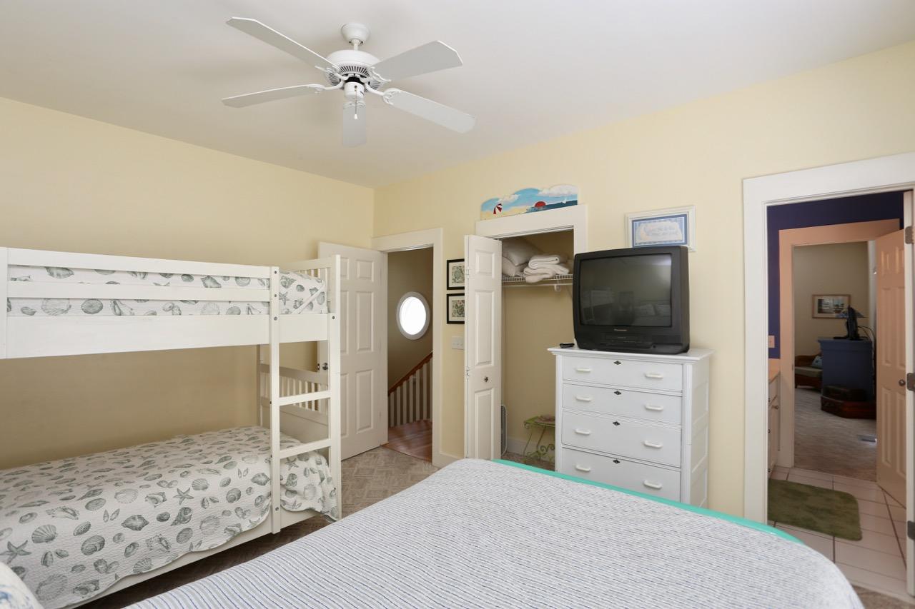 GROVE BY THE SEA 1ST ADDN - Residential