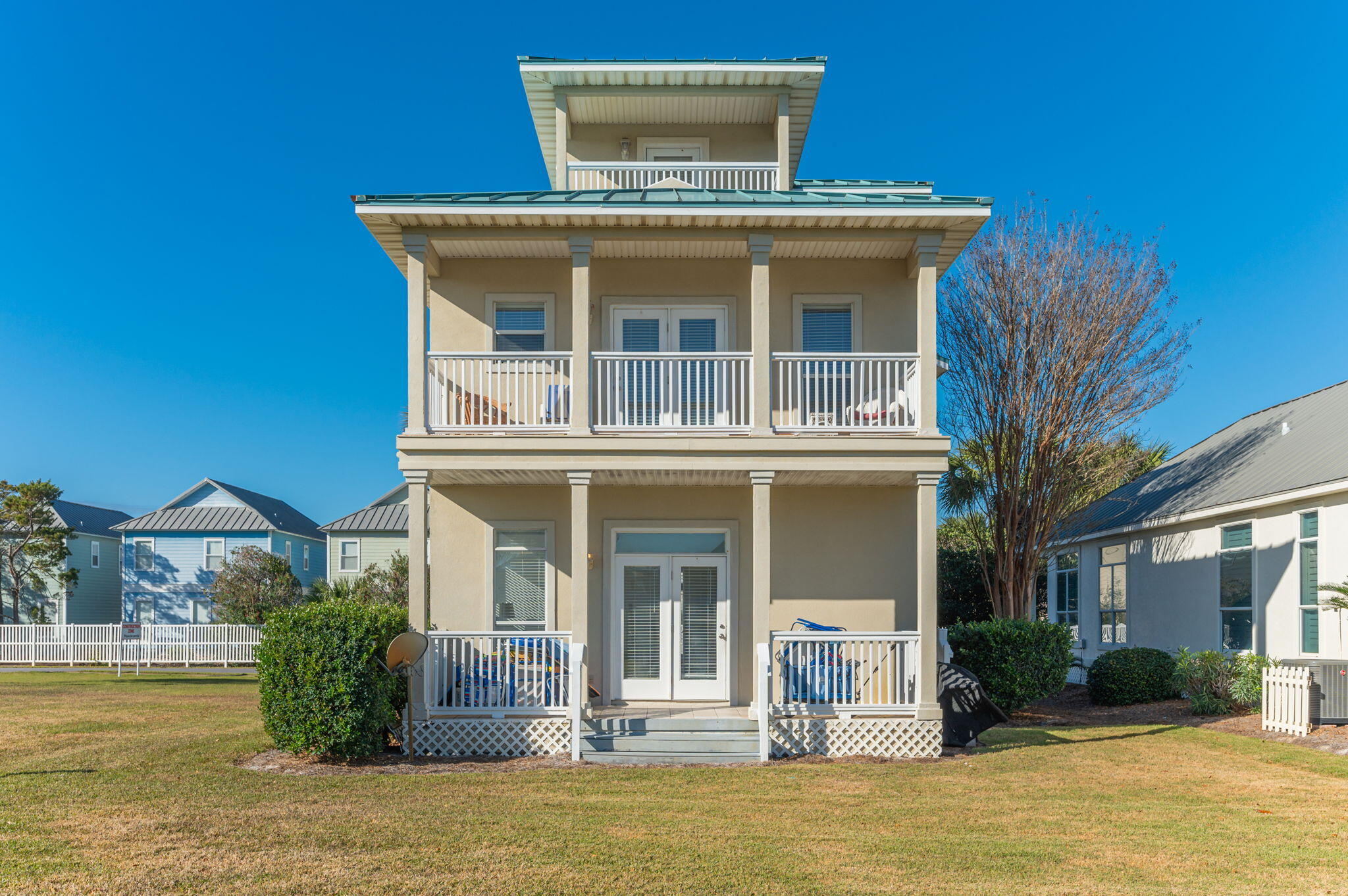 MARAVILLA COTTAGES - Residential