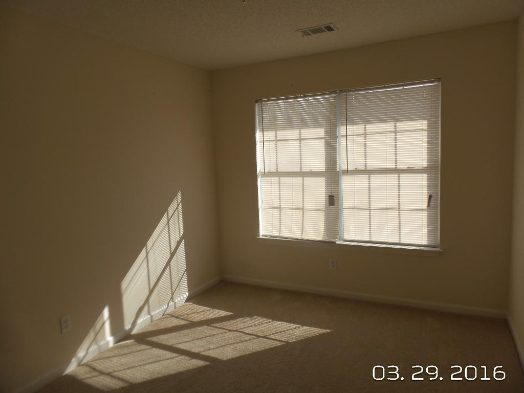 ROLLING PINES - Residential Lease