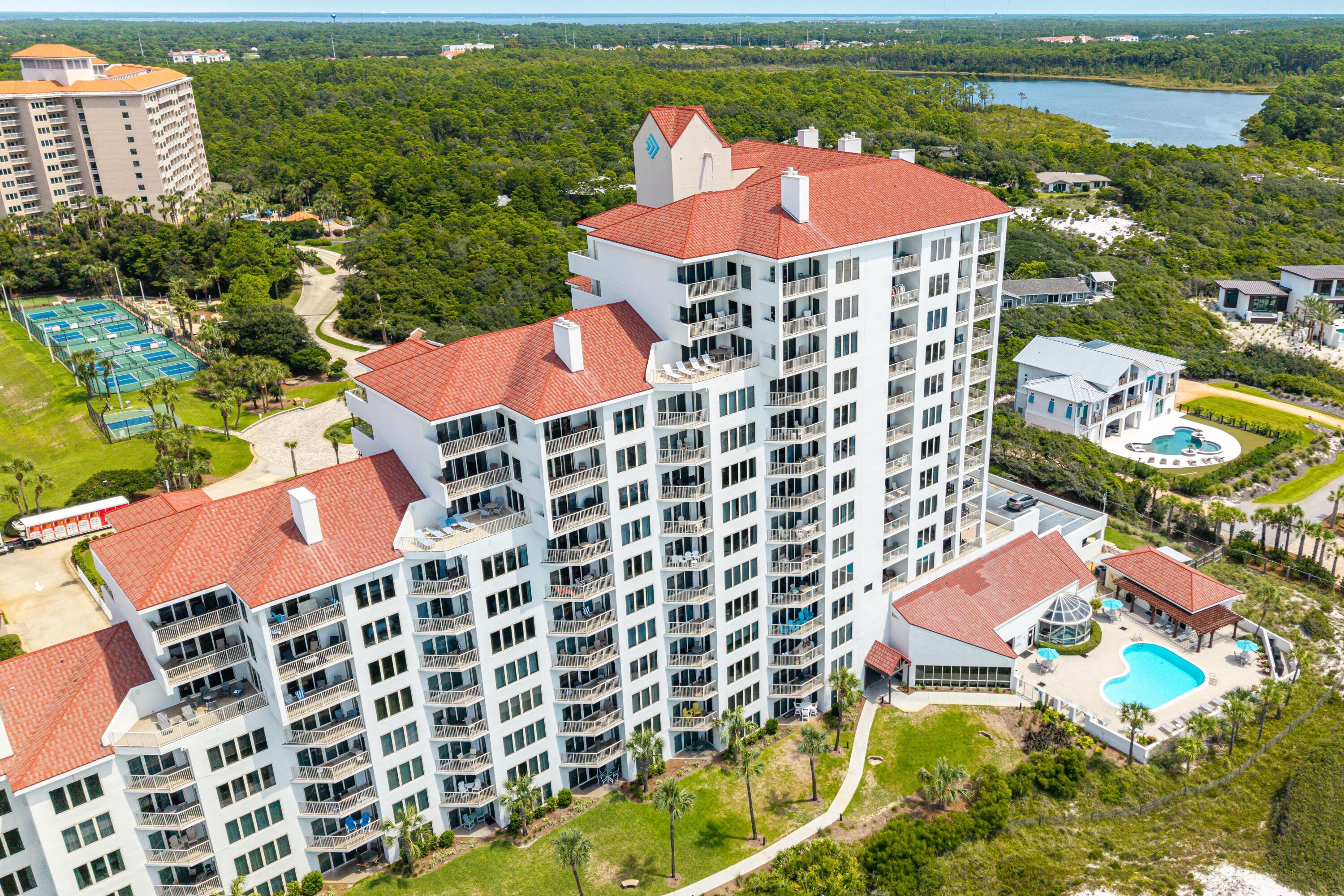 TOPS'L BEACH MANOR - Residential