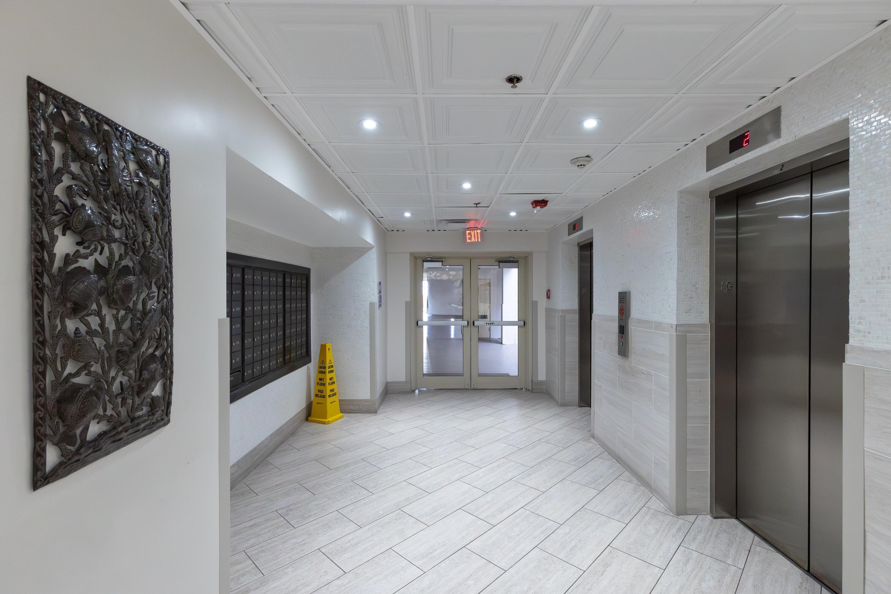 TOPS'L BEACH MANOR - Residential