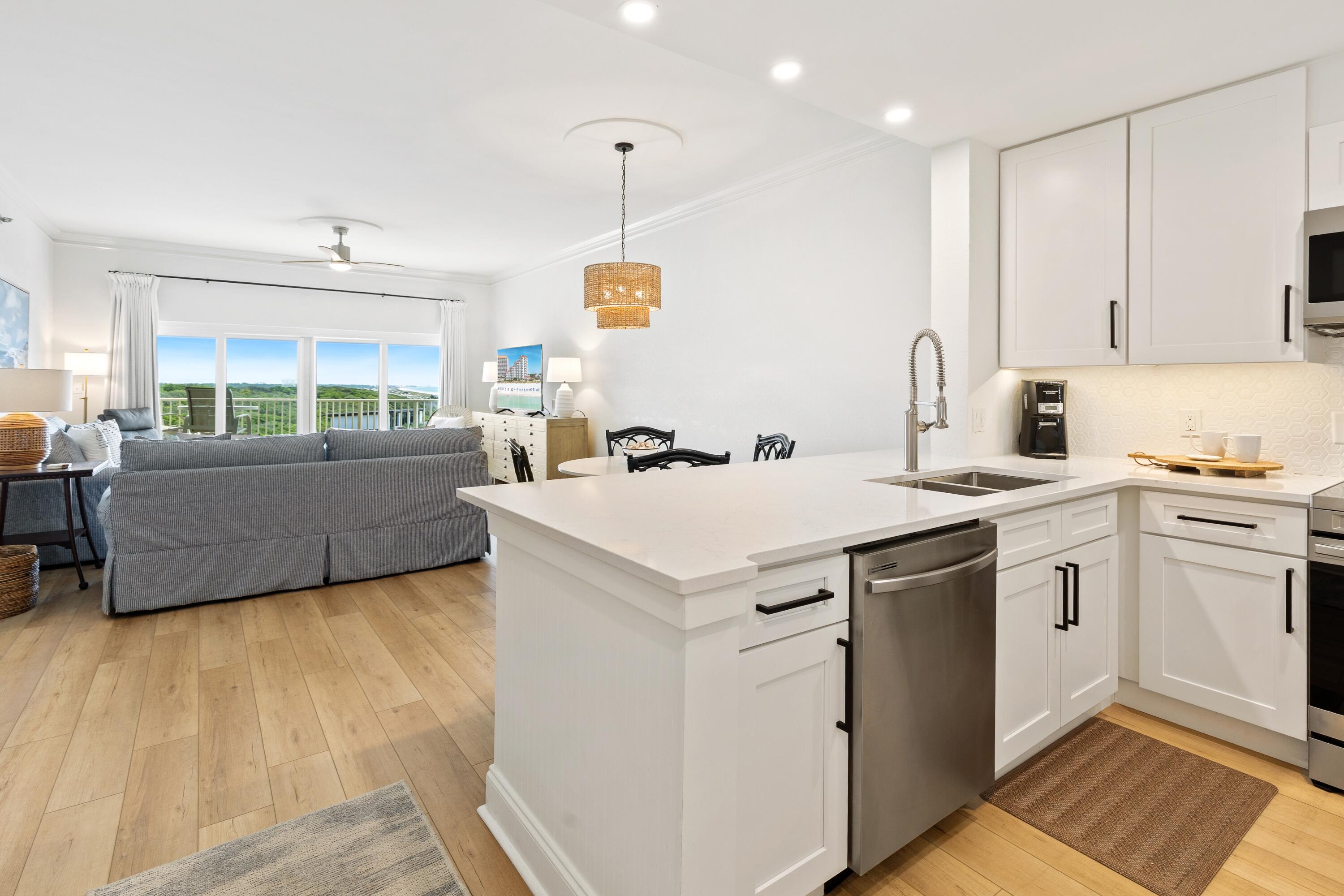 TOPS'L BEACH MANOR - Residential