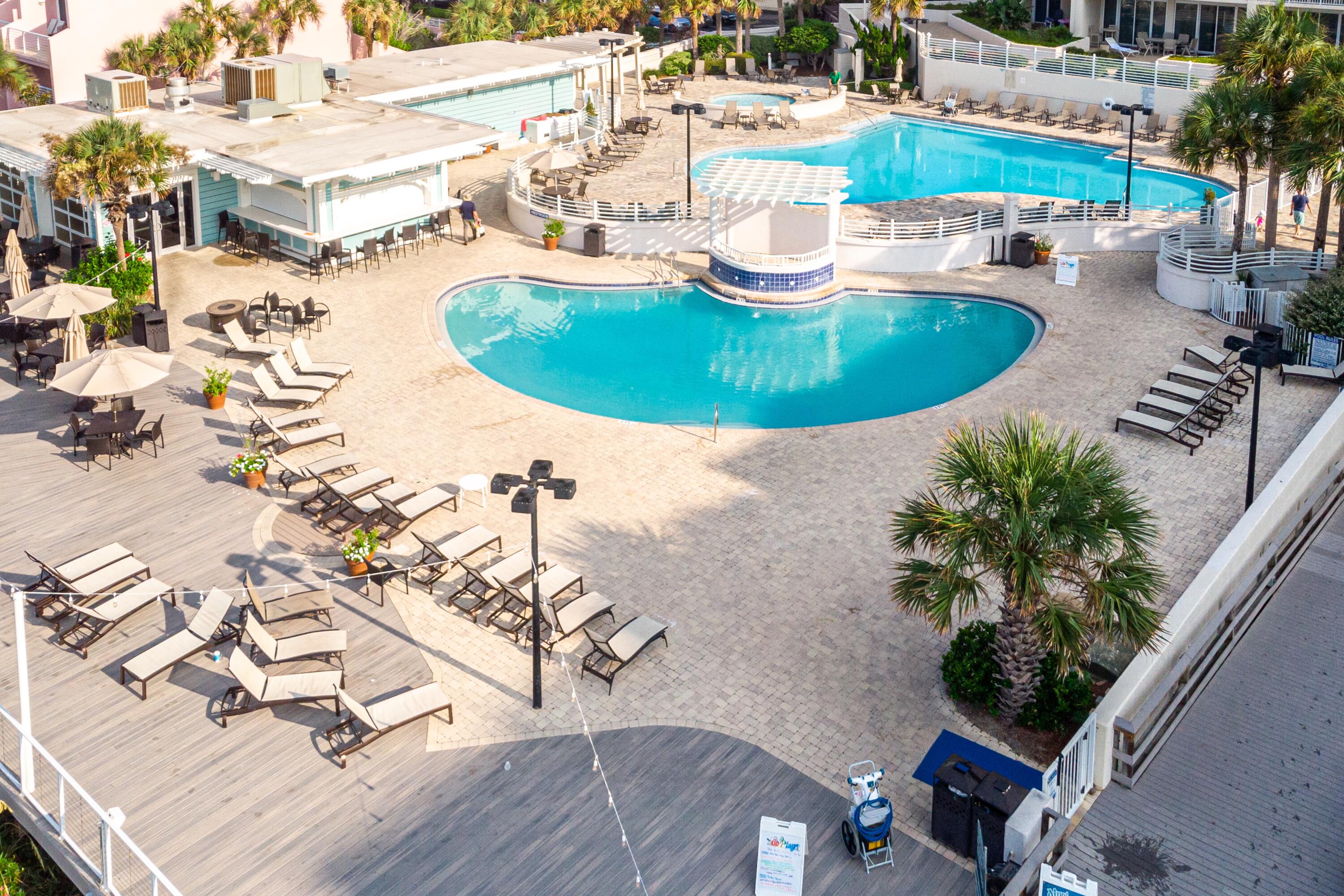 TOPS'L BEACH MANOR - Residential