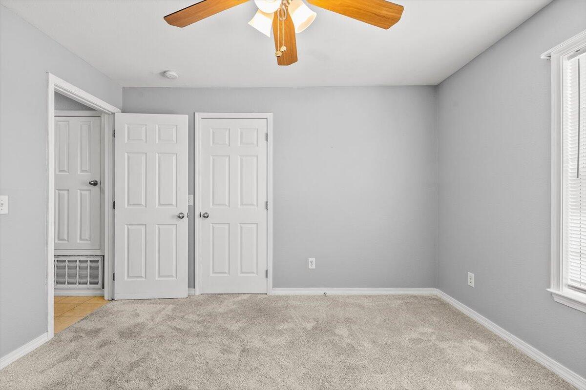 AUTUMN TRACE @ HARVEST VILLAGEPHASE II LOT 18 BLK A AS DESIN OR 4478 PG 1852 - Residential Lease