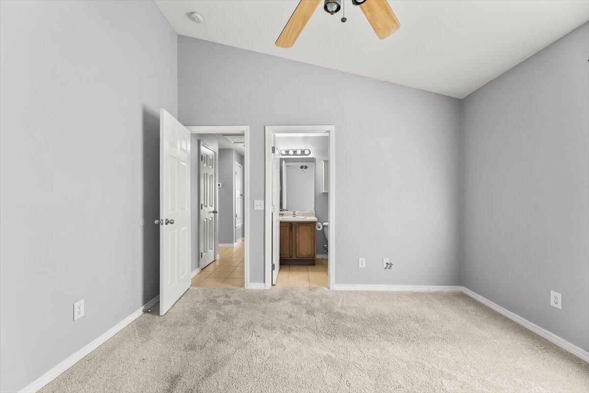 AUTUMN TRACE @ HARVEST VILLAGEPHASE II LOT 18 BLK A AS DESIN OR 4478 PG 1852 - Residential Lease