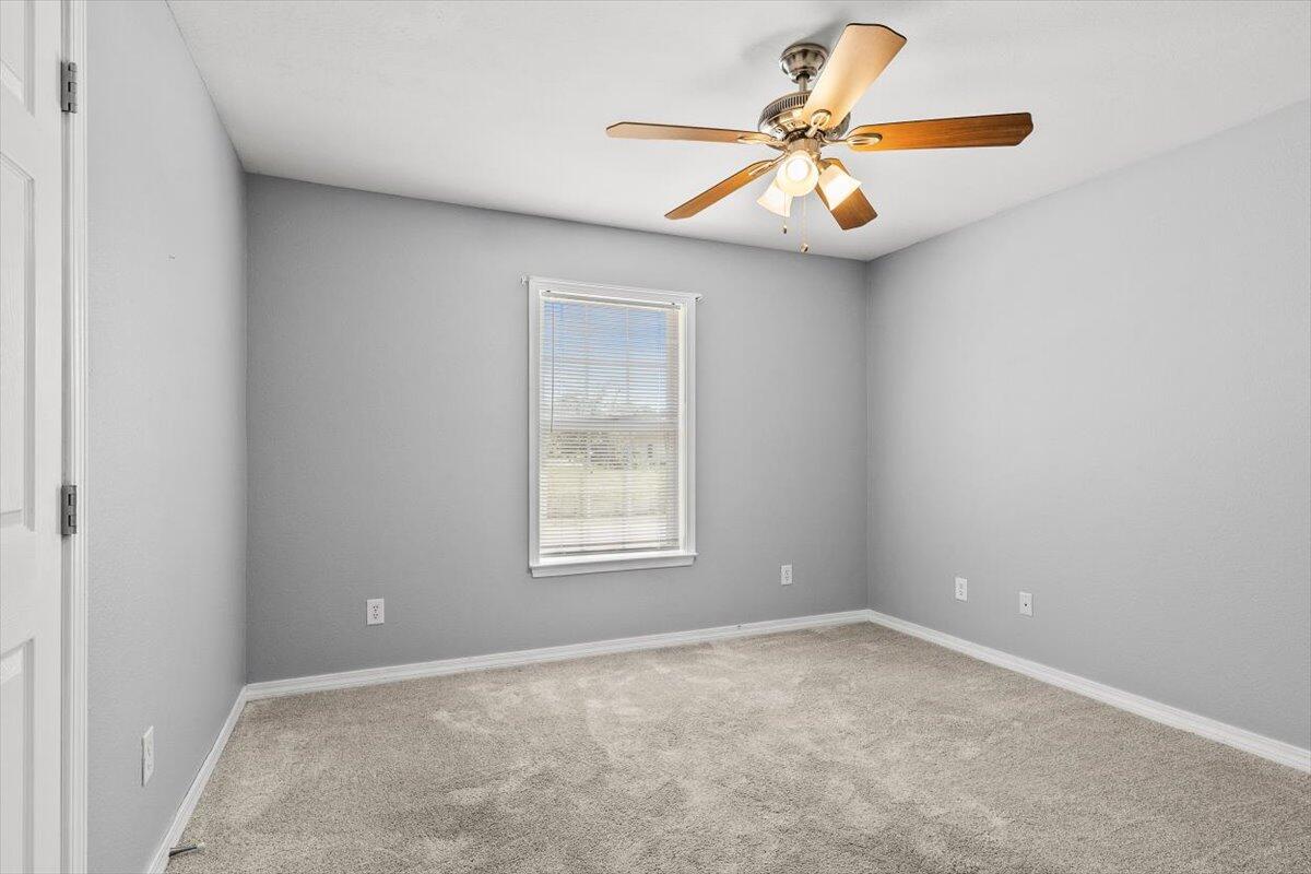 AUTUMN TRACE @ HARVEST VILLAGEPHASE II LOT 18 BLK A AS DESIN OR 4478 PG 1852 - Residential Lease