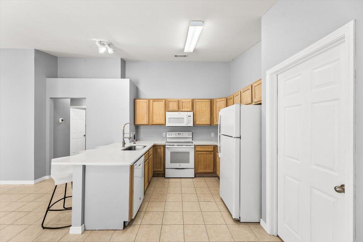 AUTUMN TRACE @ HARVEST VILLAGEPHASE II LOT 18 BLK A AS DESIN OR 4478 PG 1852 - Residential Lease