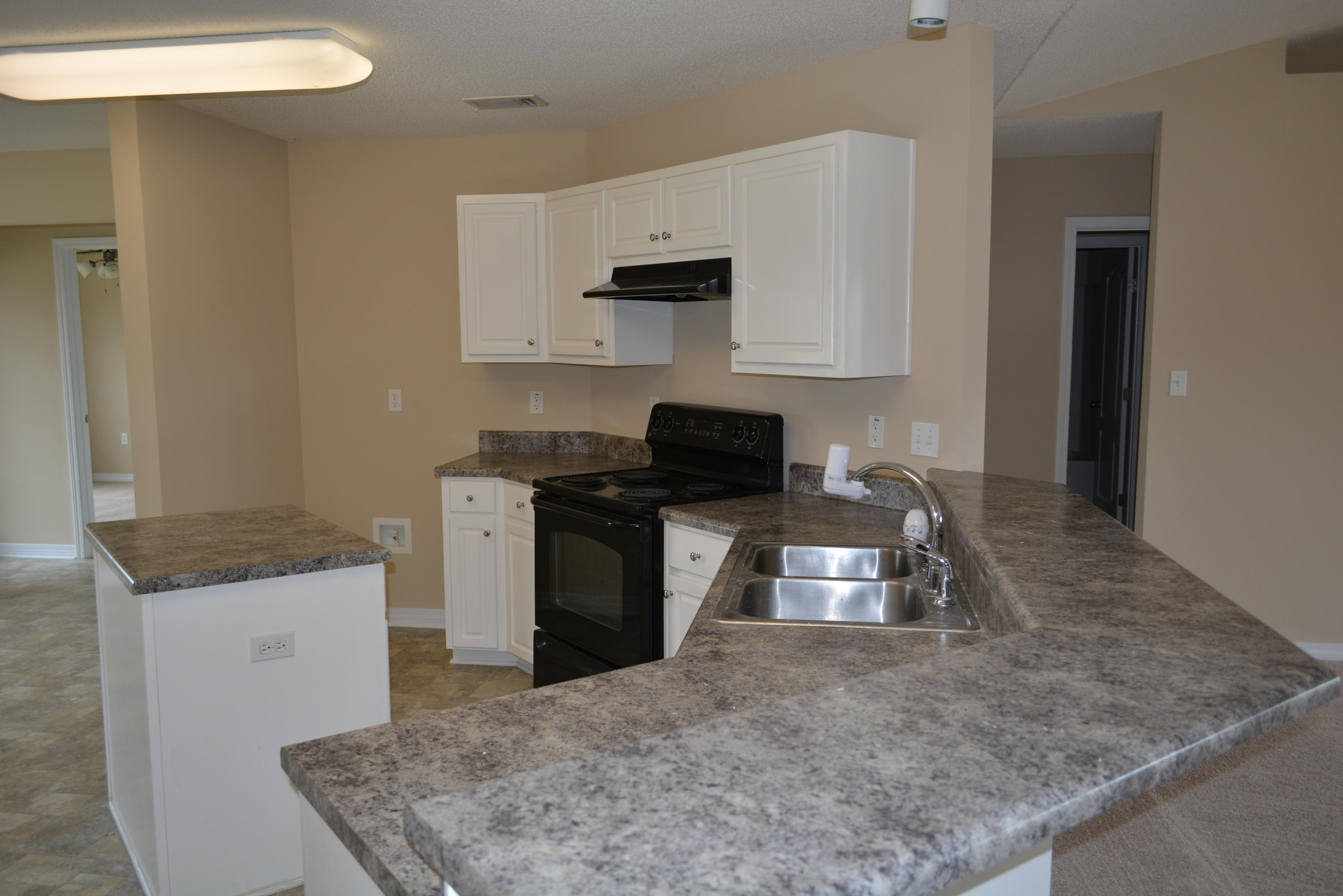 CREETWOOD VILLAGE - Residential